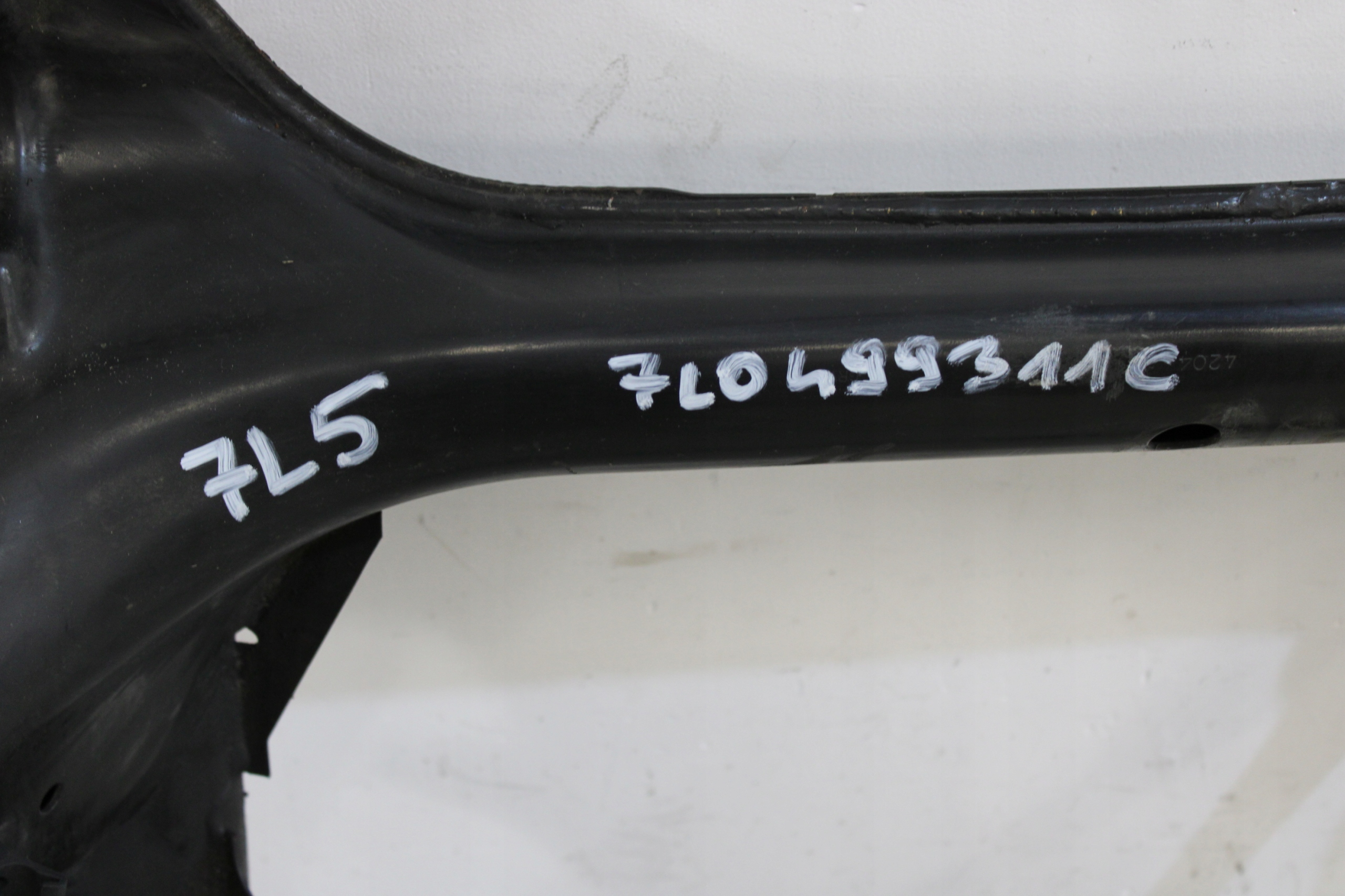 axle beam subframe axle beam front PORSCHE CAYENNE 7L5 7L0499311C