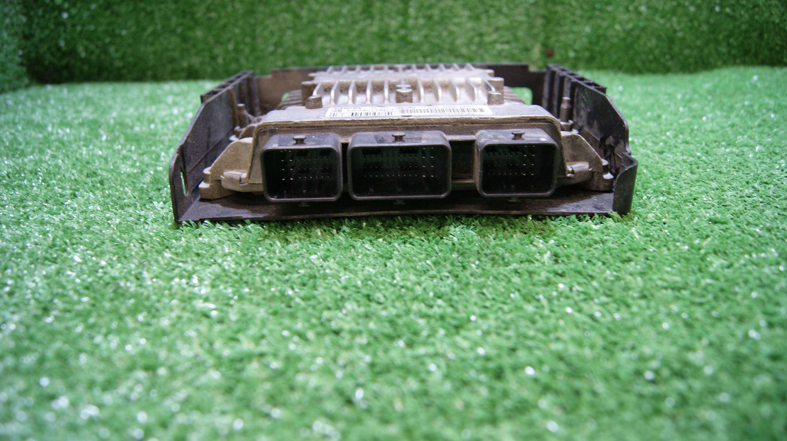 computer of the engine control unit CITROEN C2 5WS40174B-T 9655939280
