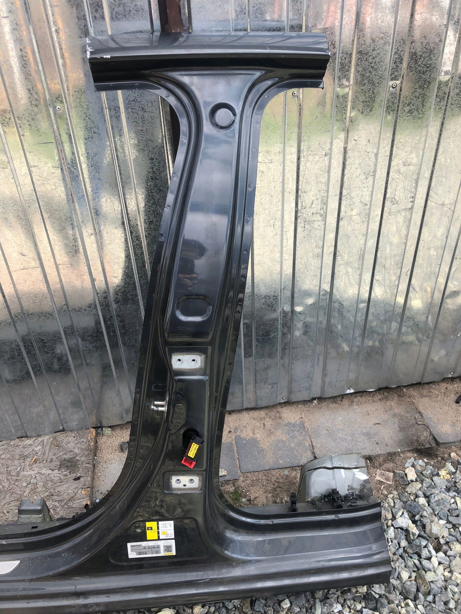 Stlpik Prah PEUGEOT 208 KTPD ľavý