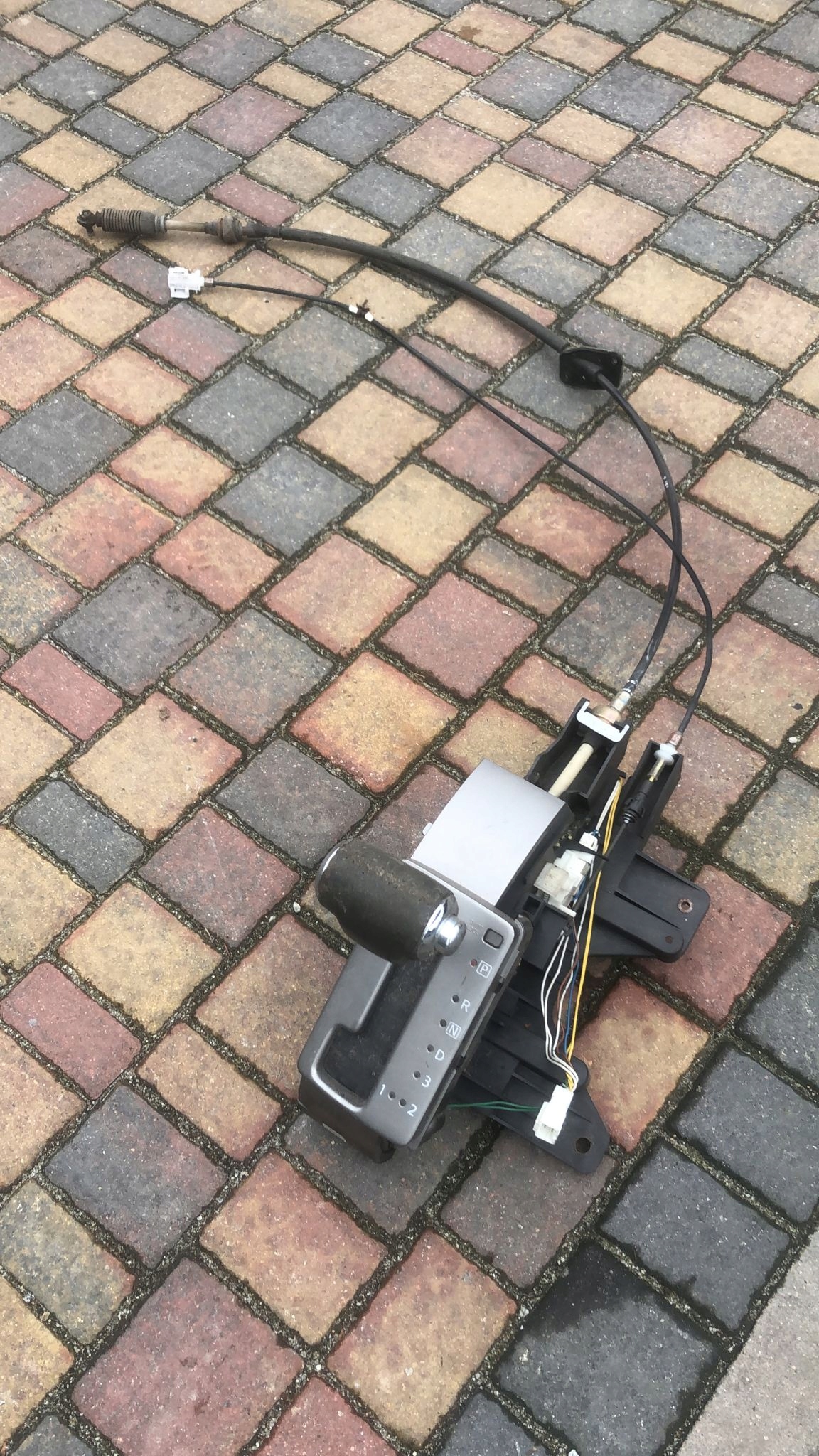 4M1713041D - D40 Pathfinder R51 2.5 DCI рычаг переключения передач