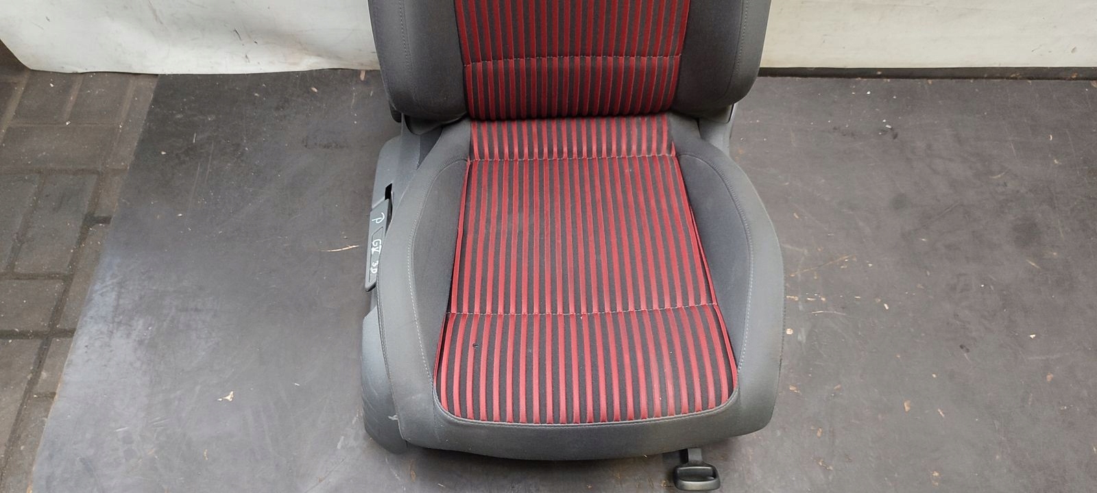 Siège Avant Droite Passegers VW Golf V 1,6 8V MPI