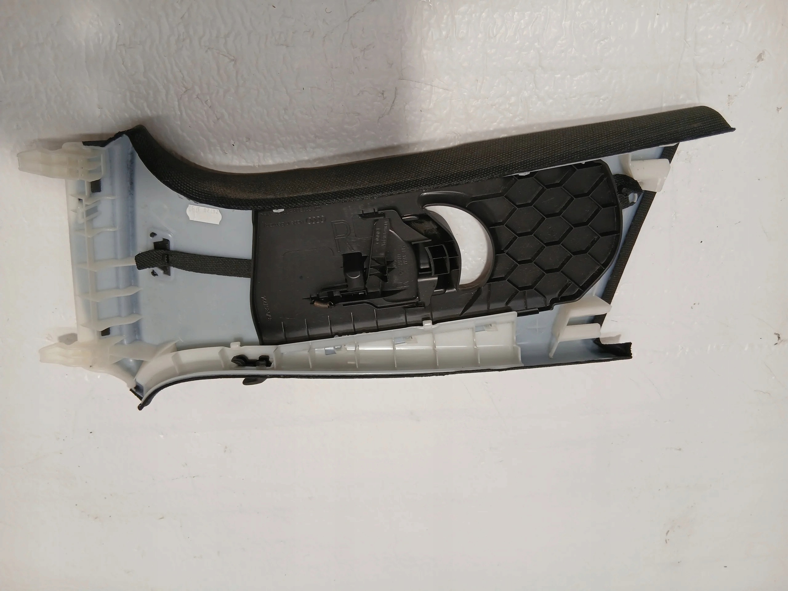 AUDI A4 B9 LIFT cover side SLUPKA B right 8W0867244E