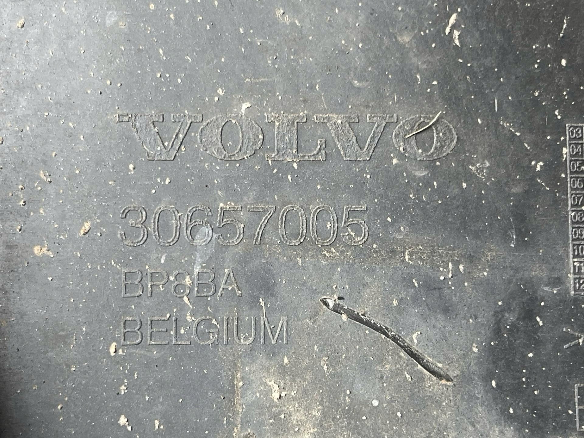 nárazník předek Volvo S40 2 2005 30657005