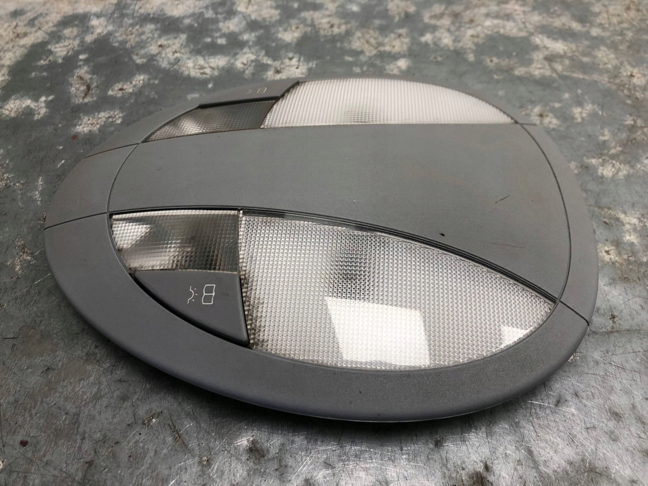 FANALE CIELO INTERNO MERCEDES W211 A2118201901