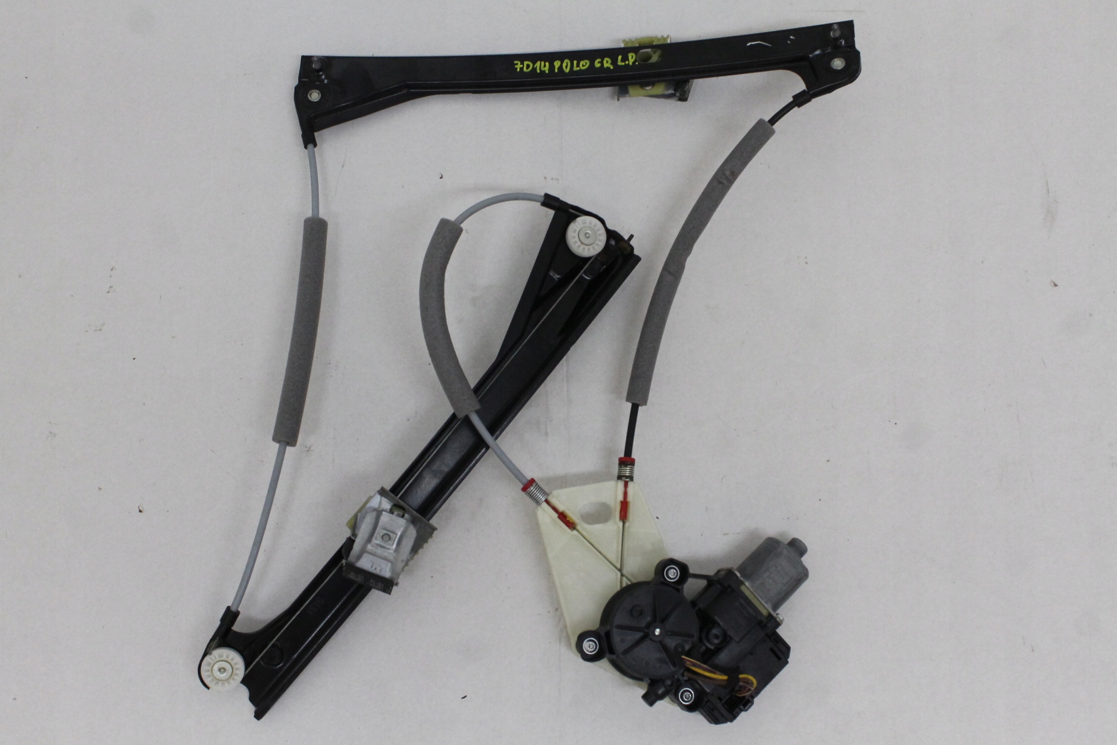 VOLKSWAGEN VW POLO V 6R HB 5D 2009R- PODNOŚNIK SZYBY LEWY PRZÓD