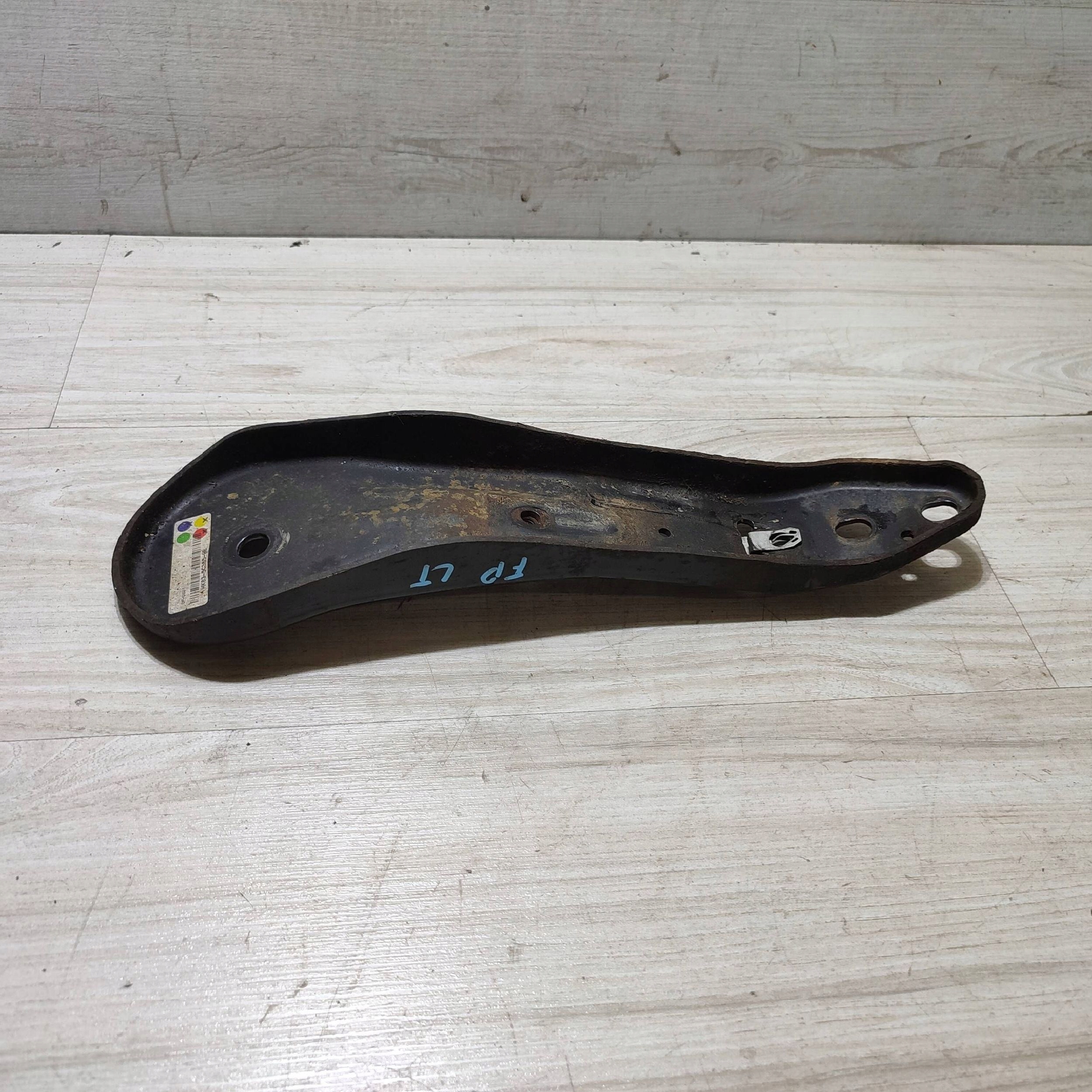 arm rear rear part side left Jaguar F-Pace HK835C365AE