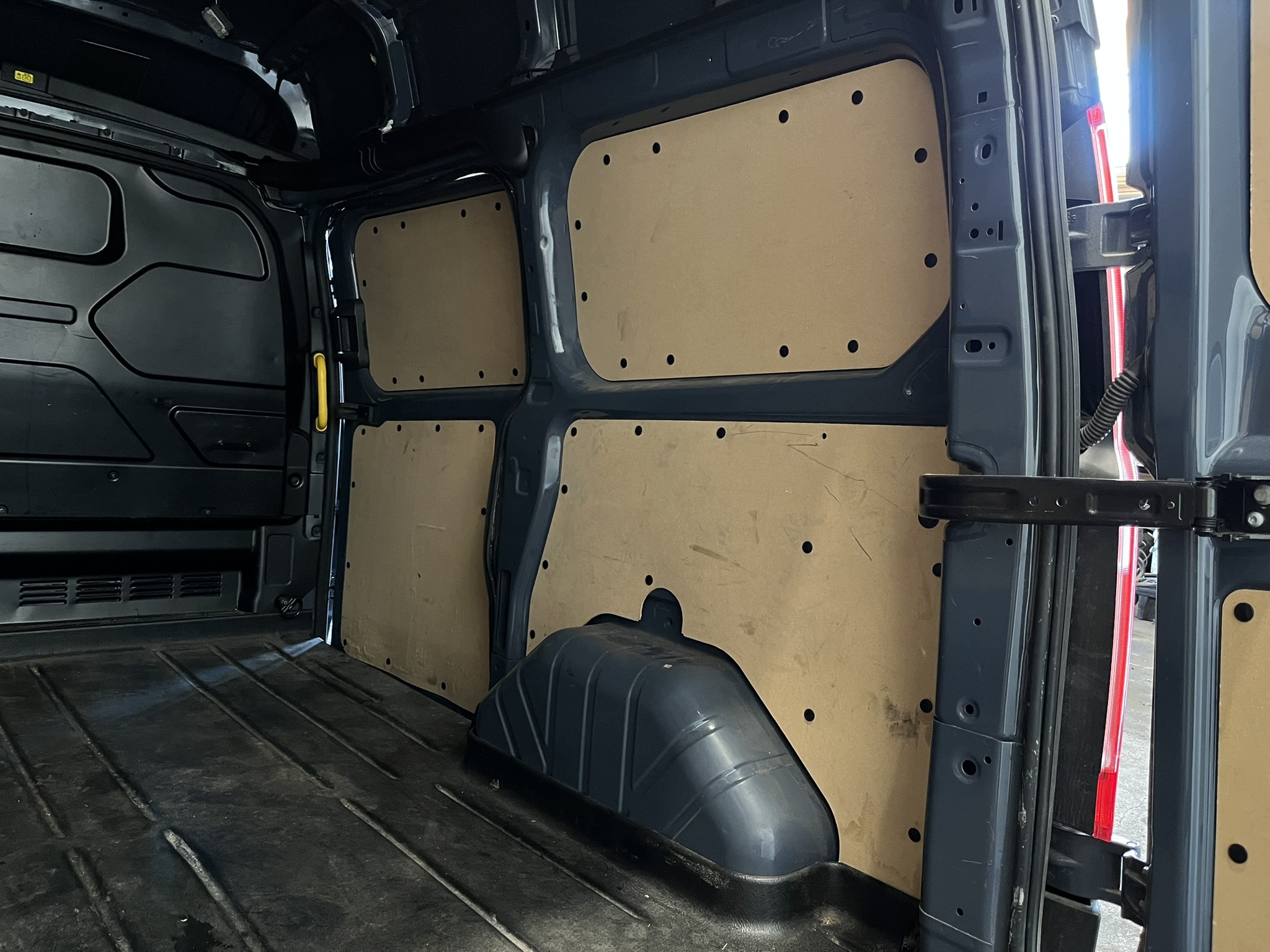 FORD TRANSIT CUSTOM 12-22 PANELE SCIENNE ZABUDOWA side SKLEJKA DLUGOSC L1