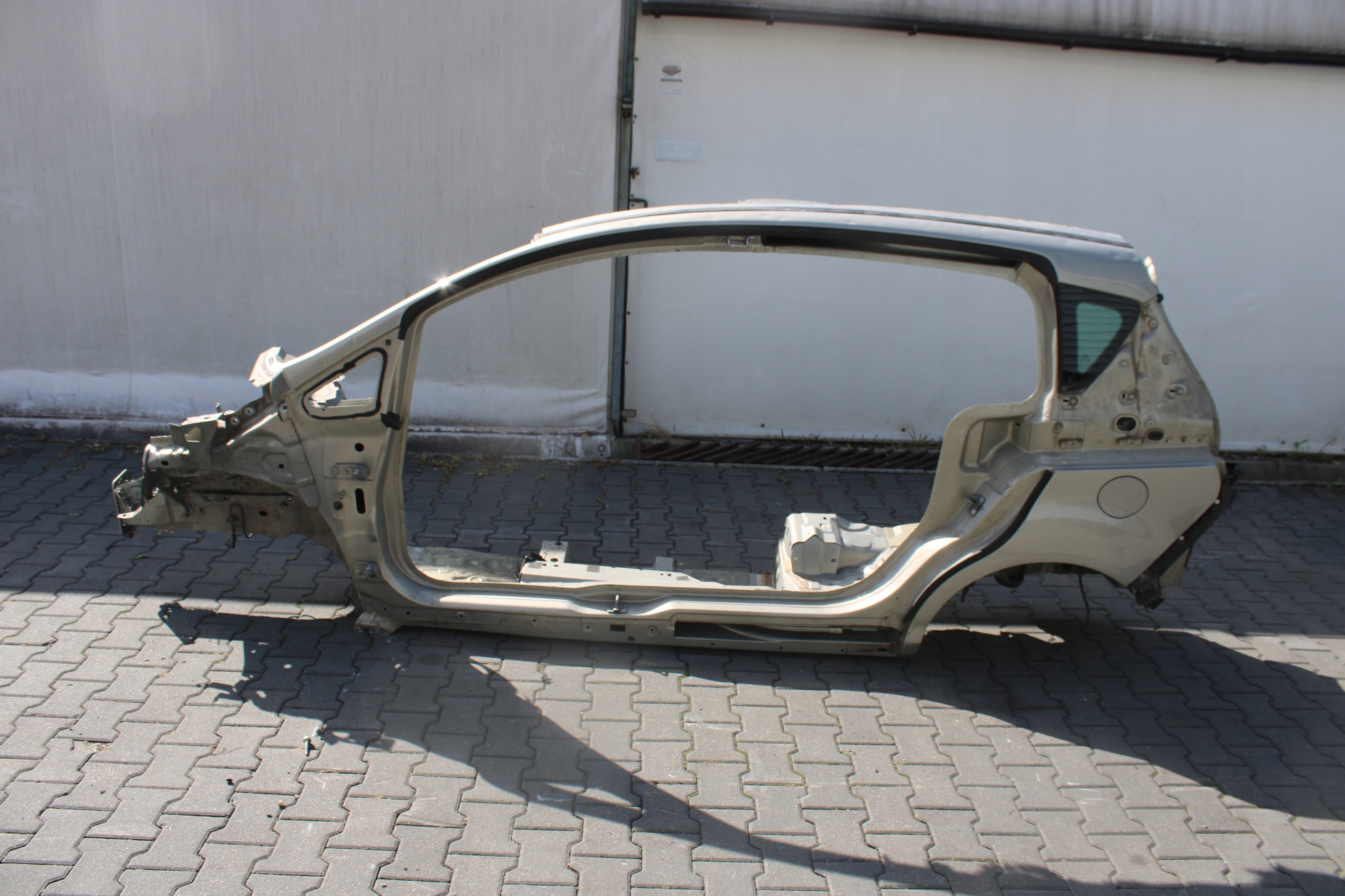 BLENDE ABDECKUNG BOKU LINKS FORD B-MAX