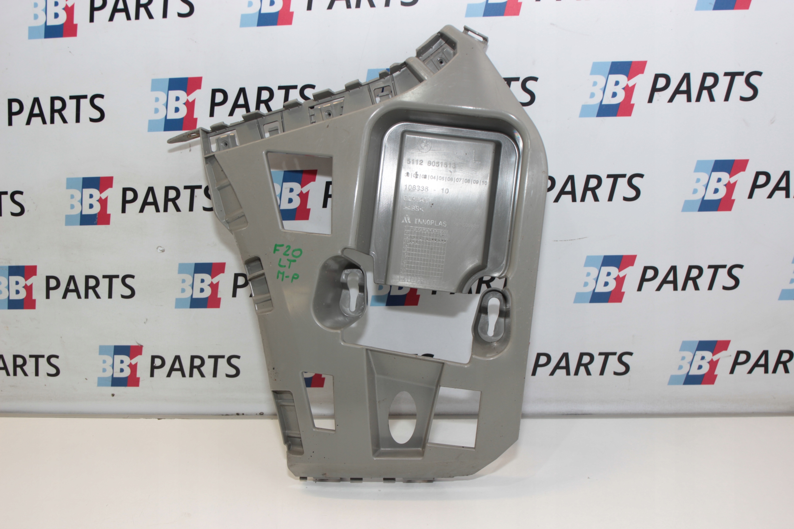 F21 - BMW F20 бампер задний левый M-пакет 8051513