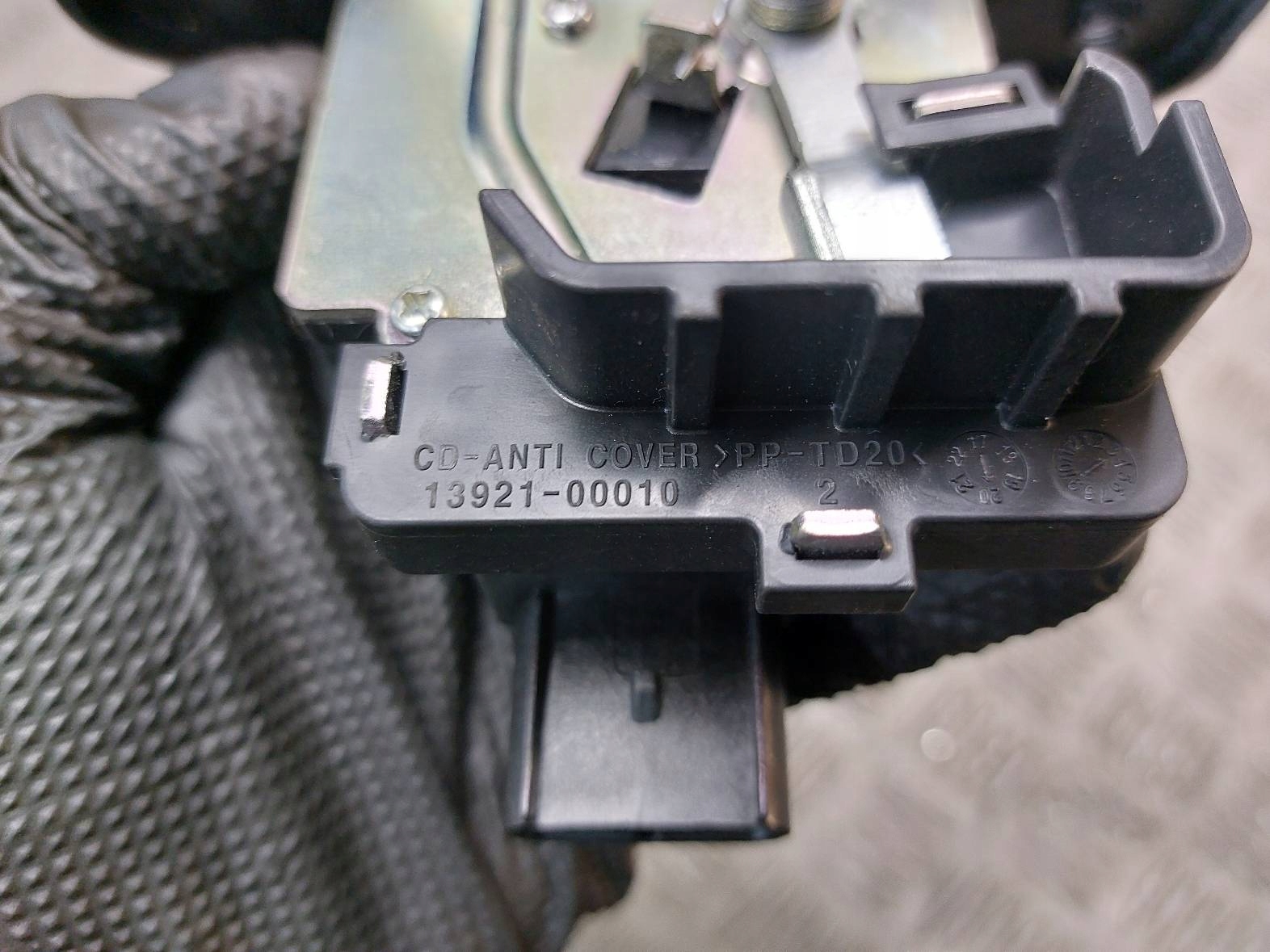 lock bonnet boot + MIKROSTYK KIA CEED III 13921-00010