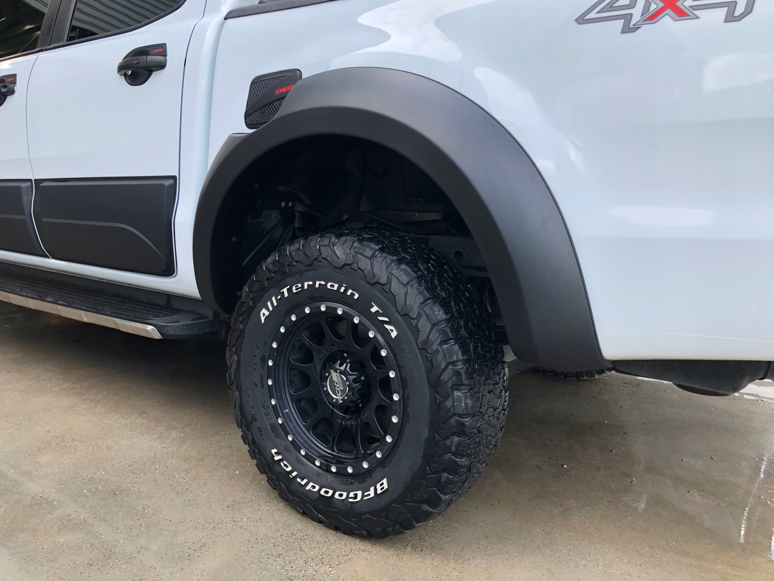 FORD RANGER подкрылок 7cm