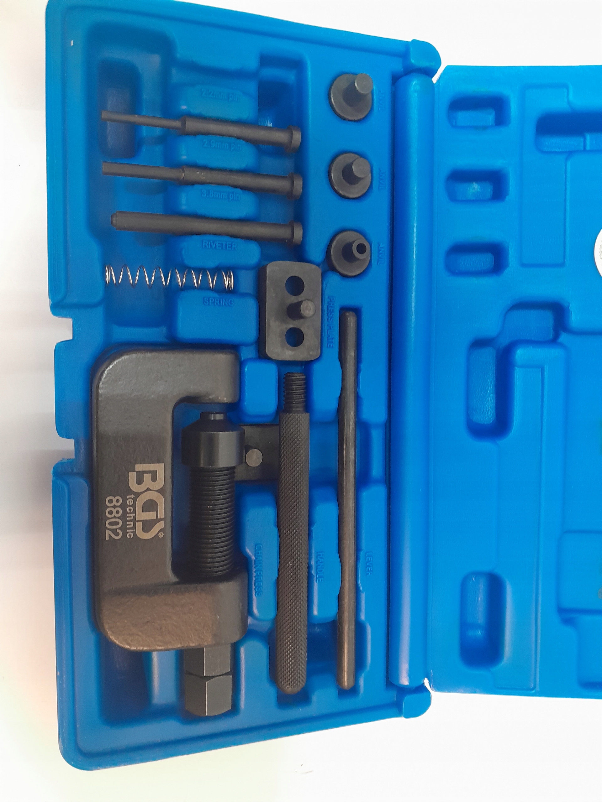 Przyrząd nitownica do rozpinania łańcuchów i nitów BGS technic 8802_OPIS EAN (GTIN) 4026947088020