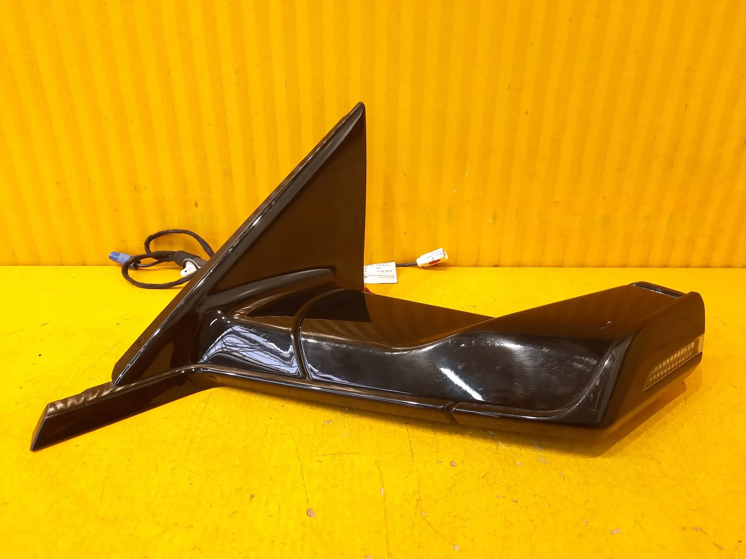 Audi е-трон ЗЕРКАЛО СЛЕВА ПЕРЕД 2+2+1+1 ПИНЫ-КОНТАКТЫke857409c