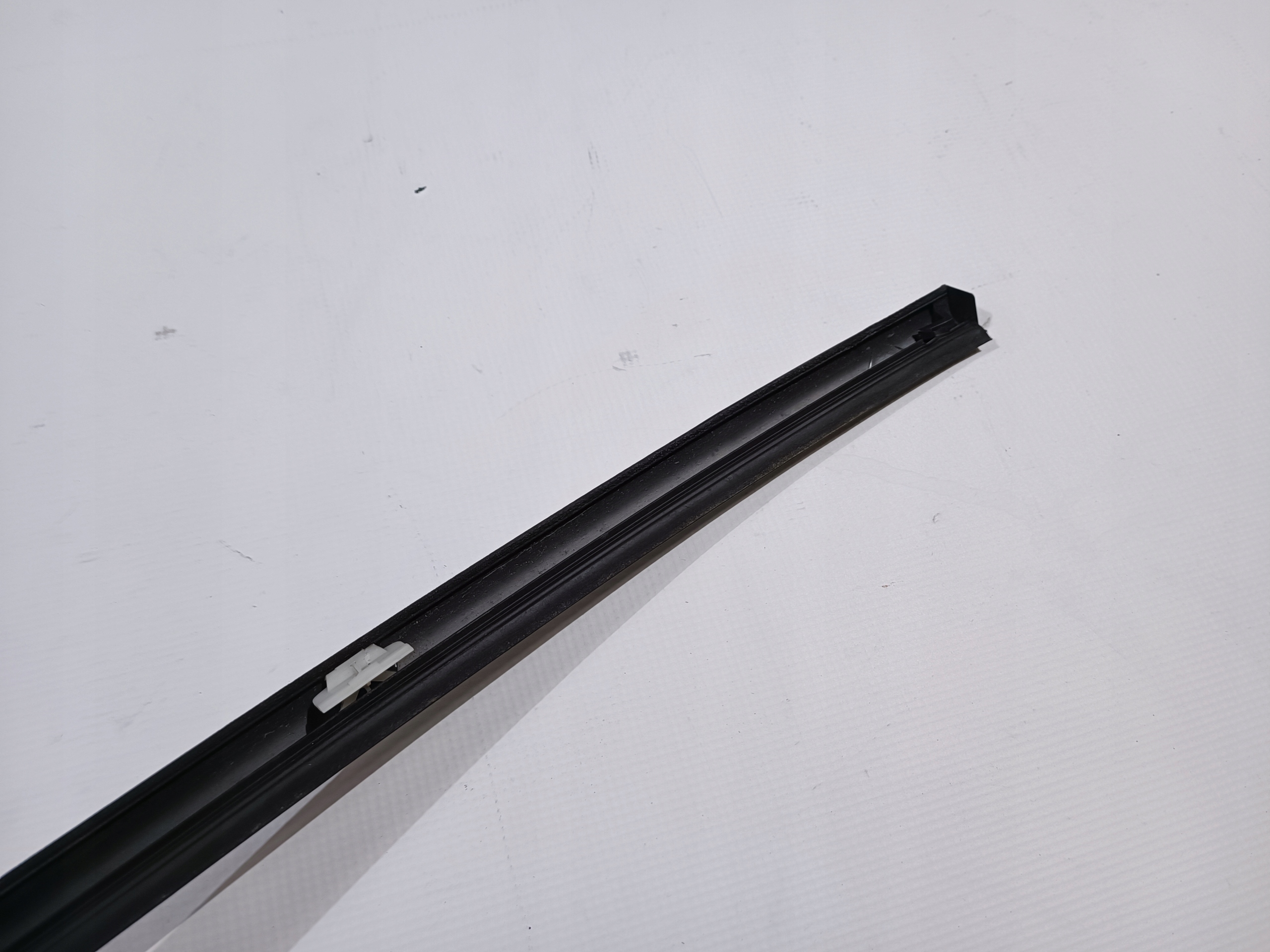 moulding windows rear part bonnet boot Ford Flex 2013