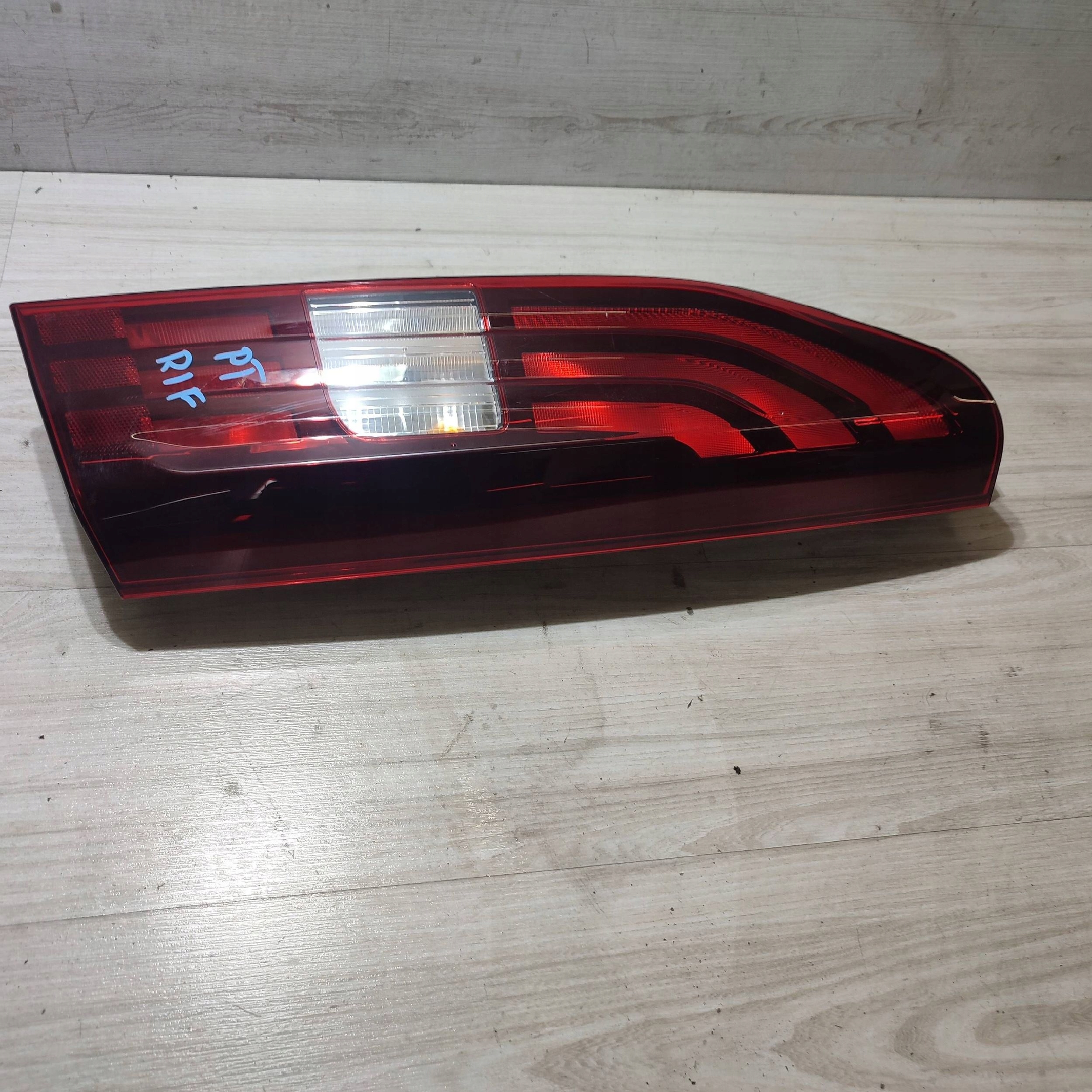 light rear rear part side right Peugeot Rifter 9820555280