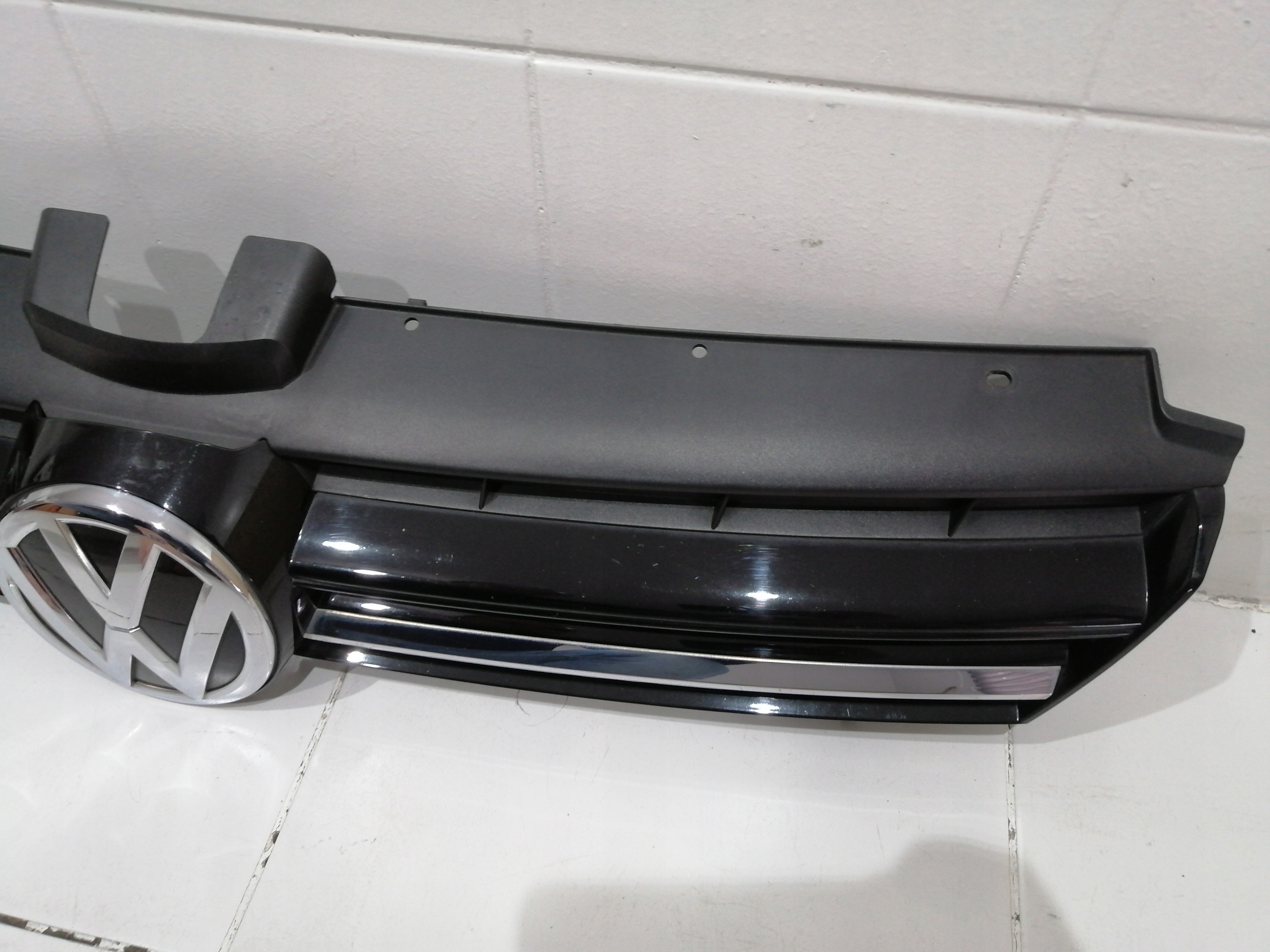 VW Golf V Kühlergrill FRONTGRILL Kühlergitter 5G0853653GR - Thumbnail 4