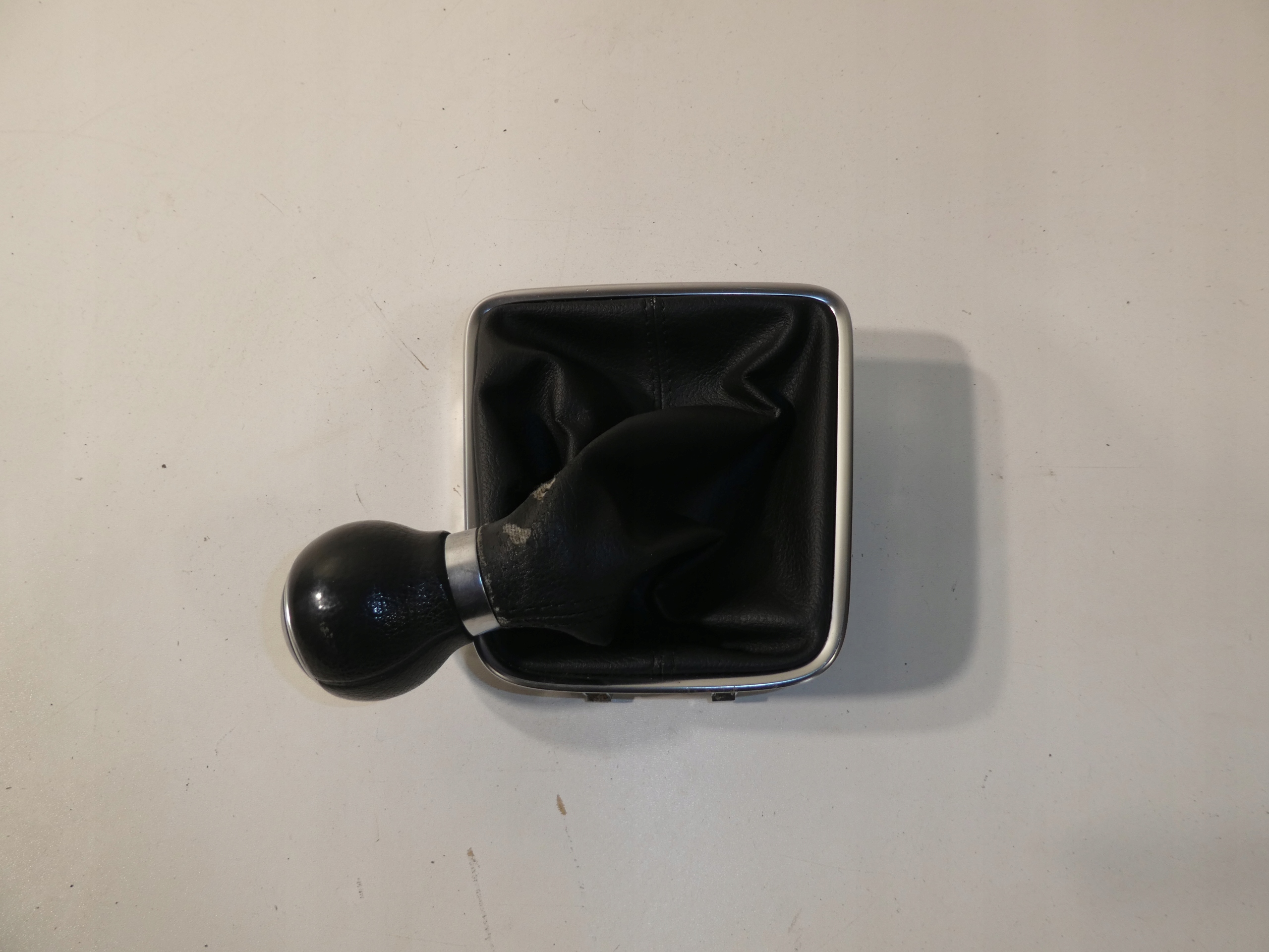 Pomello ghetta 6 BIEG TIGUAN e GOLF positivo 5N0711113