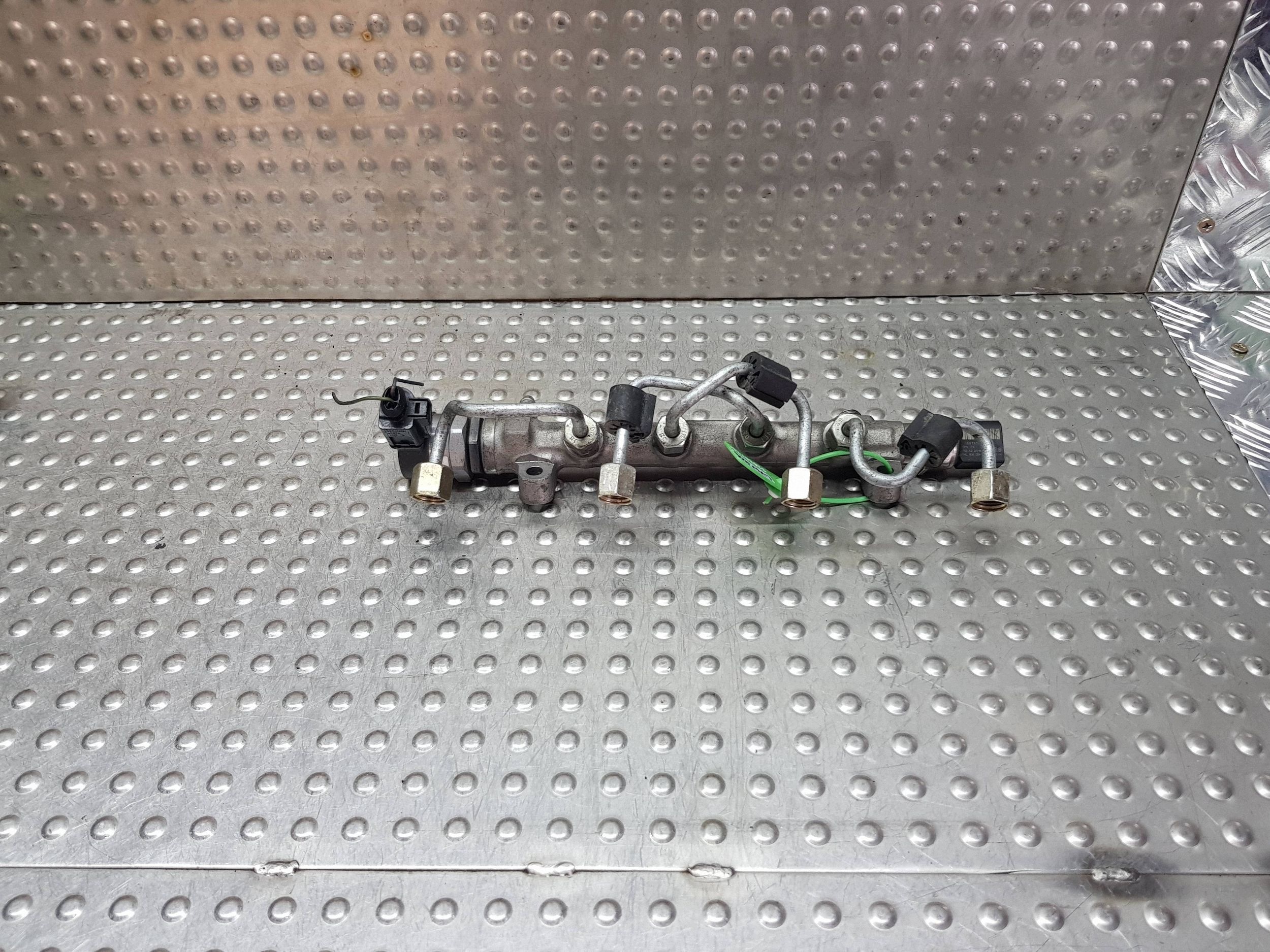 rampe injection capteurs 04L089B OCTAVIA III A3 8V LEON GOLF VII 2.0 TDI
