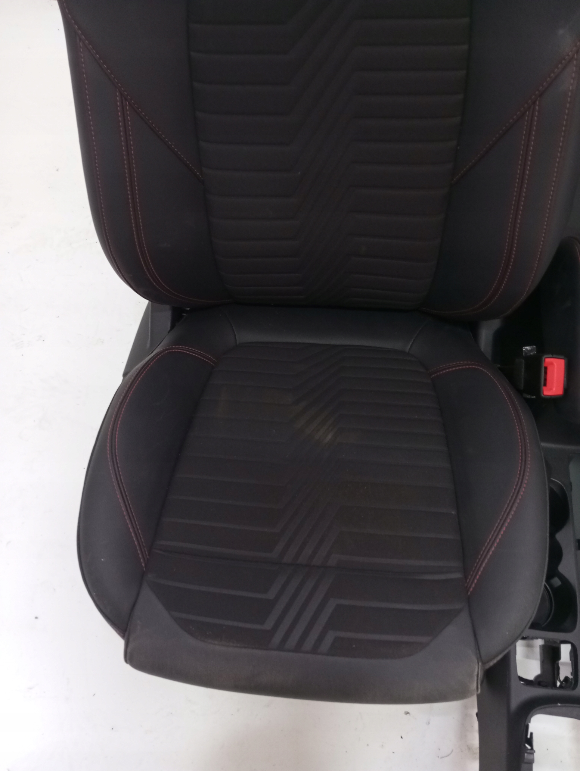 upholstery seats pol leather Ford PUMA II