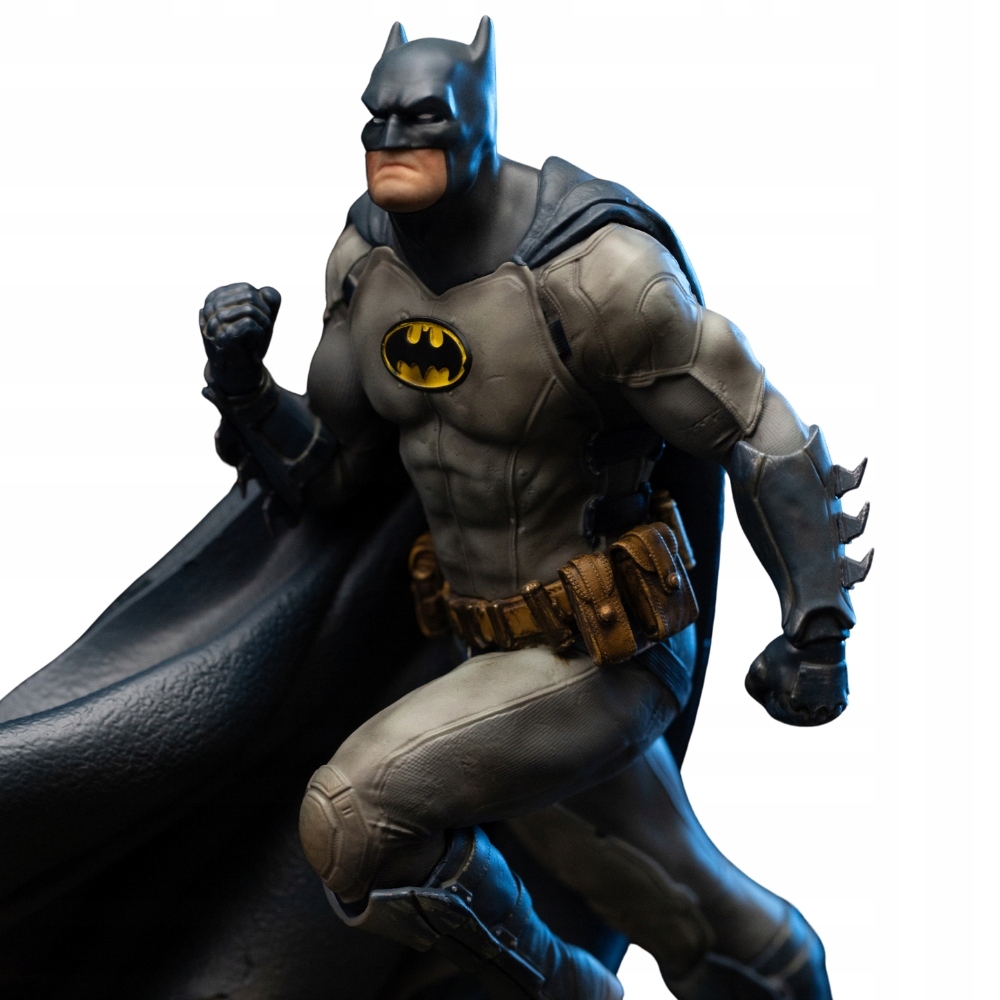 Iron Studios DC COMICS - Batman deluxe szobor 1/10 Tematika DC Comics