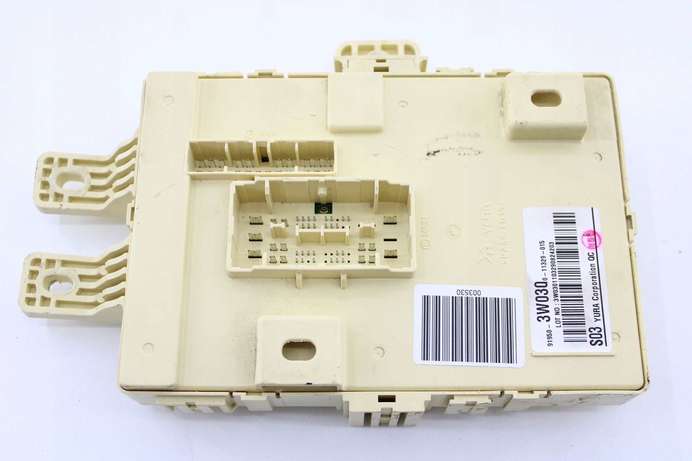 KIA SPORTAGE III 2010-2015 MODUŁ KOMFORTU BSI SKRZYNKA BEZPIECZNIKÓW Typ samochodu Samochody osobowe