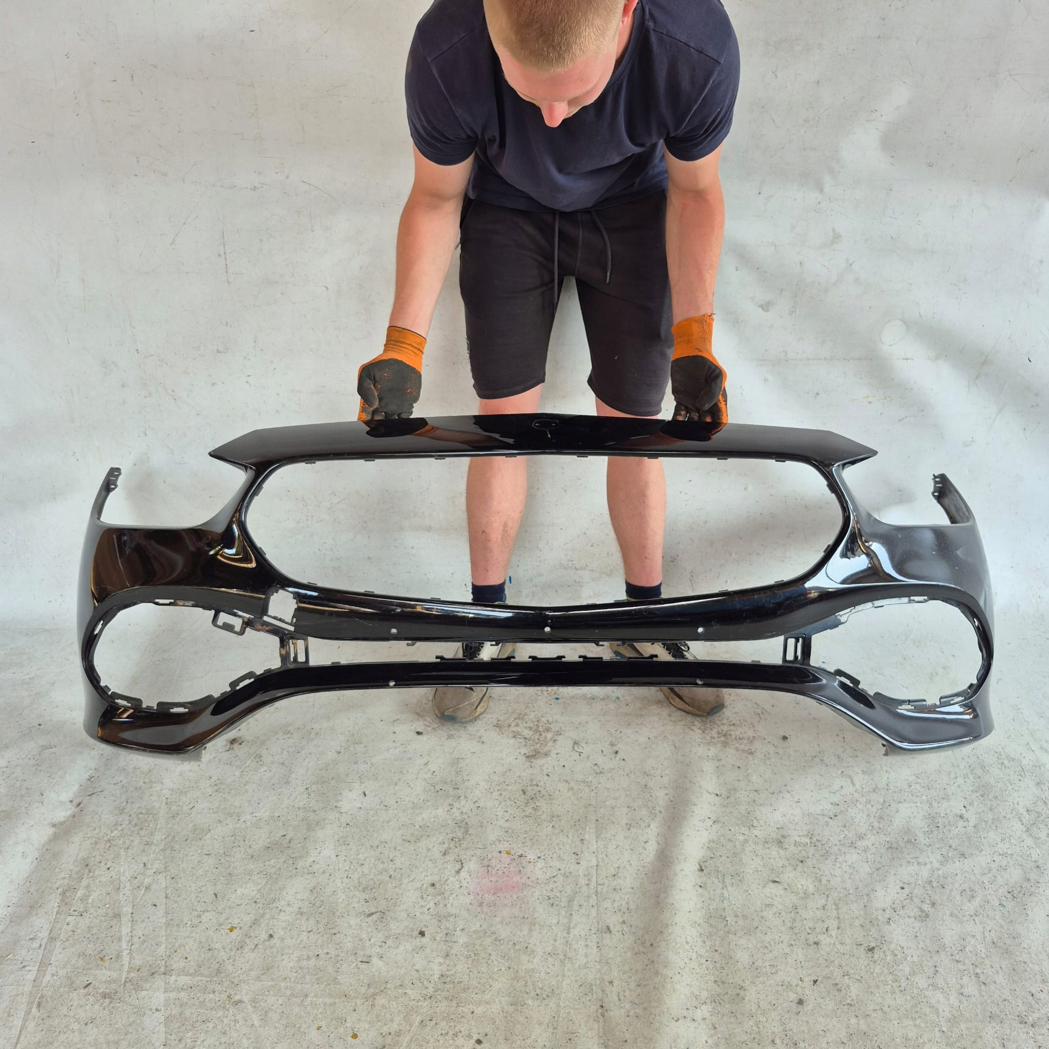 MERCEDES C-KLASA W206 21-> bumper front front PDC