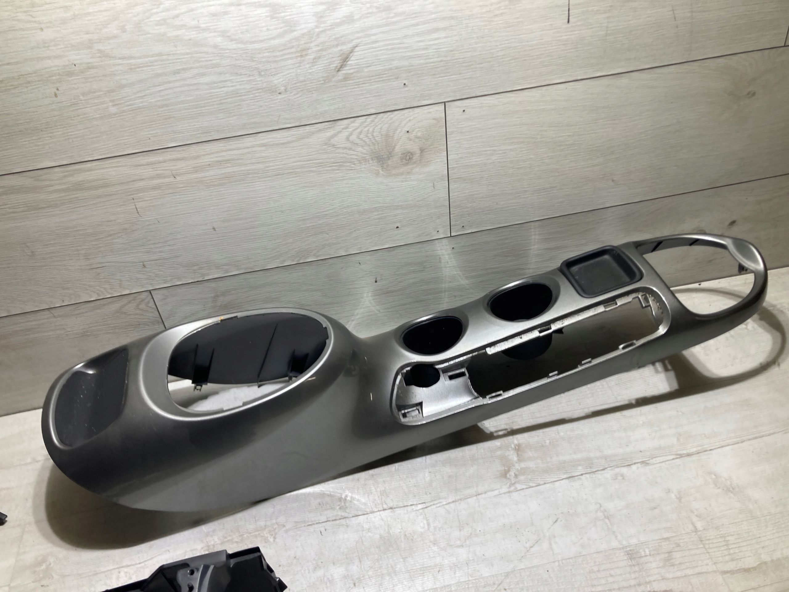 F15644213 - Центральний тунель накладення Nissan Juke і F15