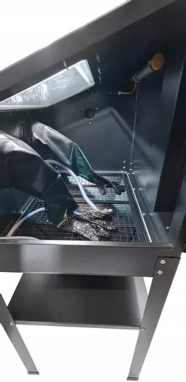 PIASKARKA KABINOWA 220 L - 8 BAR