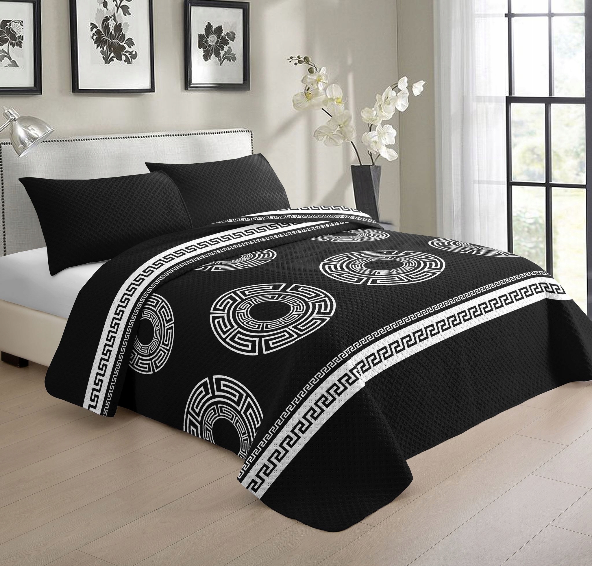 Komplet T115 Elegantný prehoz na posteľ s dvoma obliečkami na vankúše 220×240