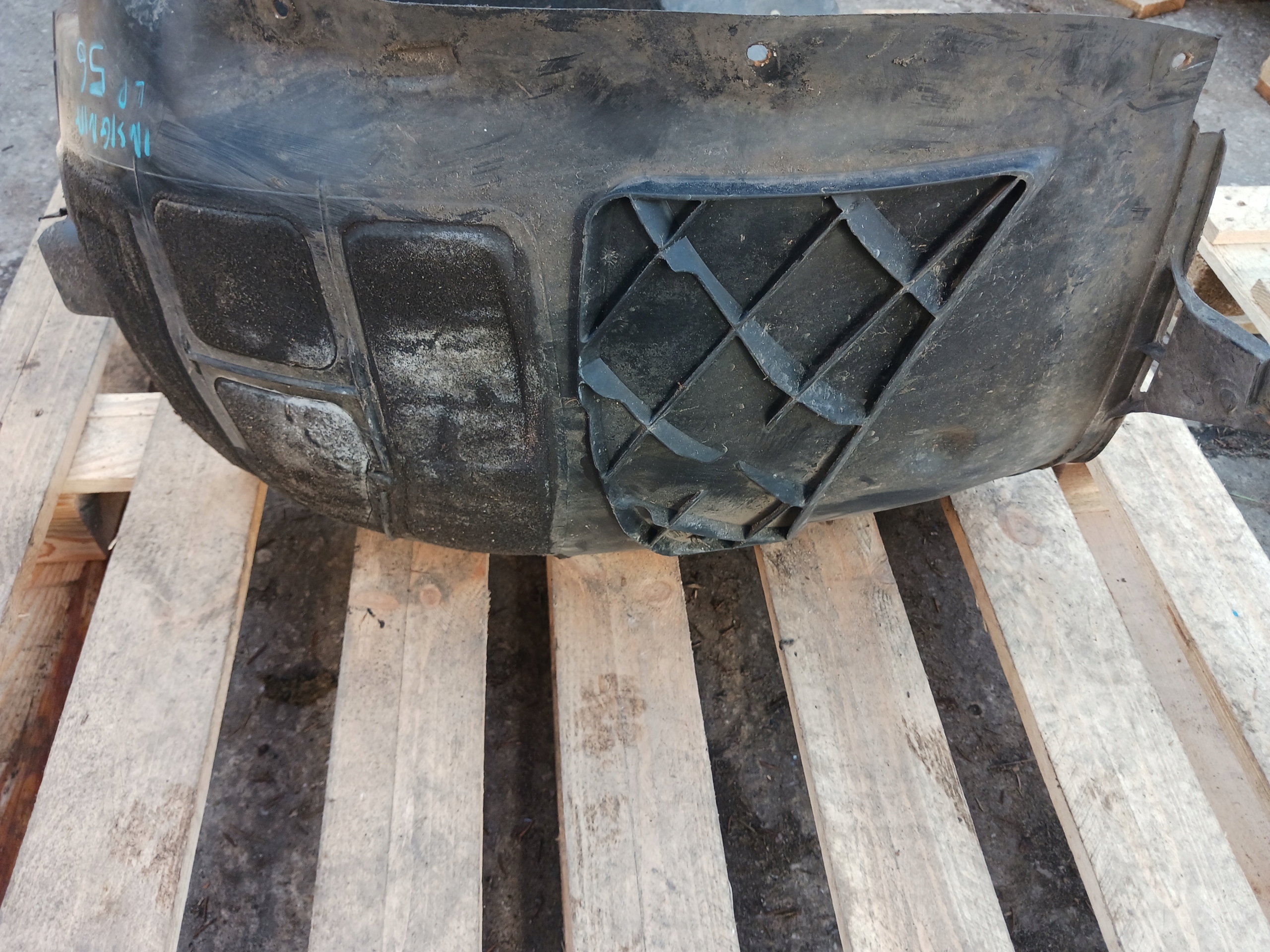 mudguard left front left front opel insignia a 13241160
