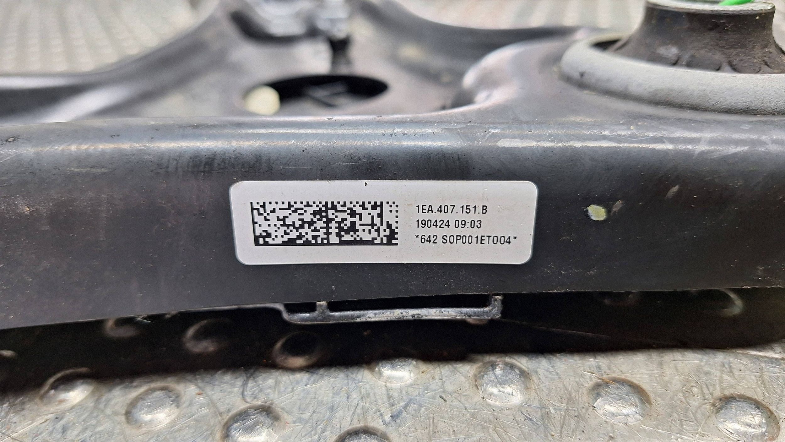 arm left front 1EA407151B SEAT BORN VW ID.3 ID3