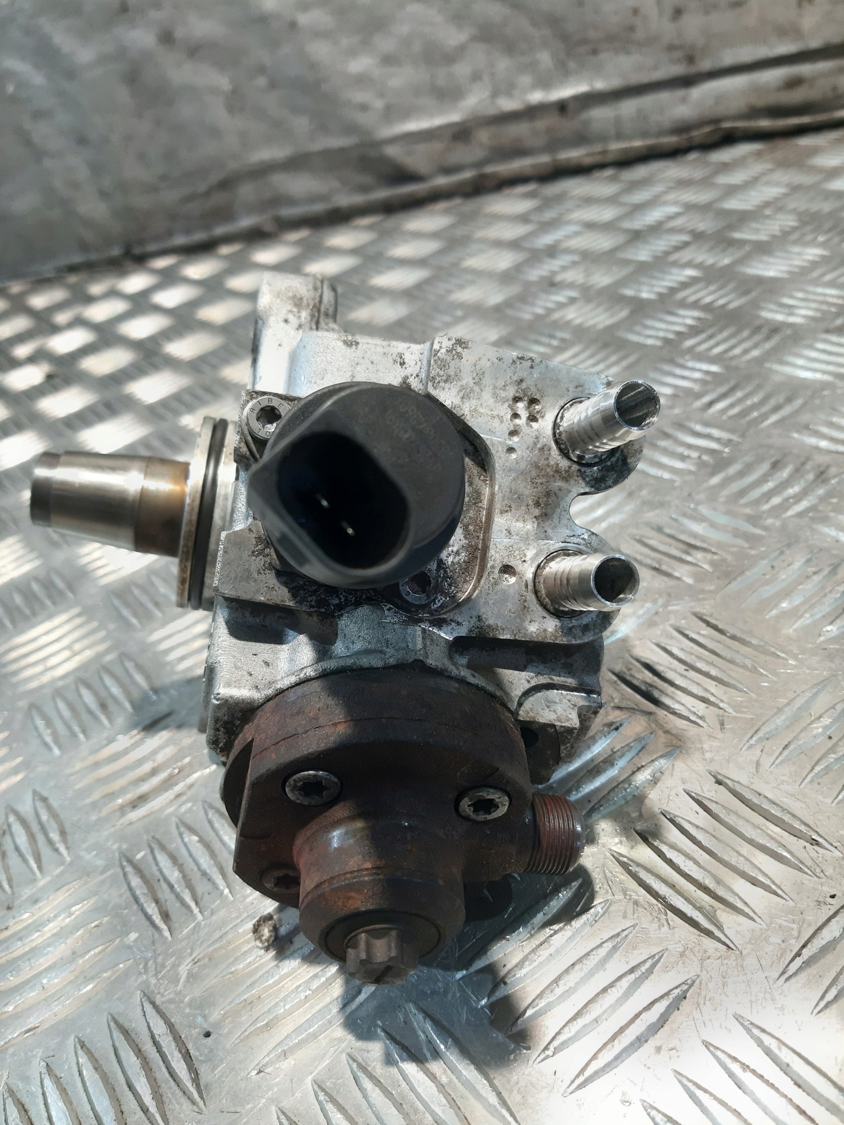 Pompe d’injection Carburant BOSCH 0445010506 CP4 BMW E90 2.0d n47