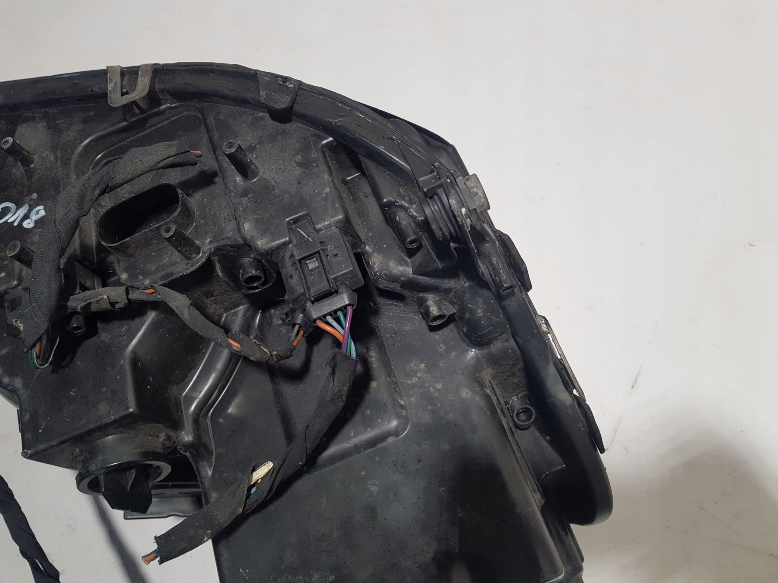 MERCEDES ML W164 AMG light left front XENON black