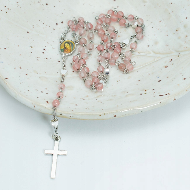 Ručně vyráběný růžový růženec přírodní křemen 4mm Matka Boží z Guadalupe