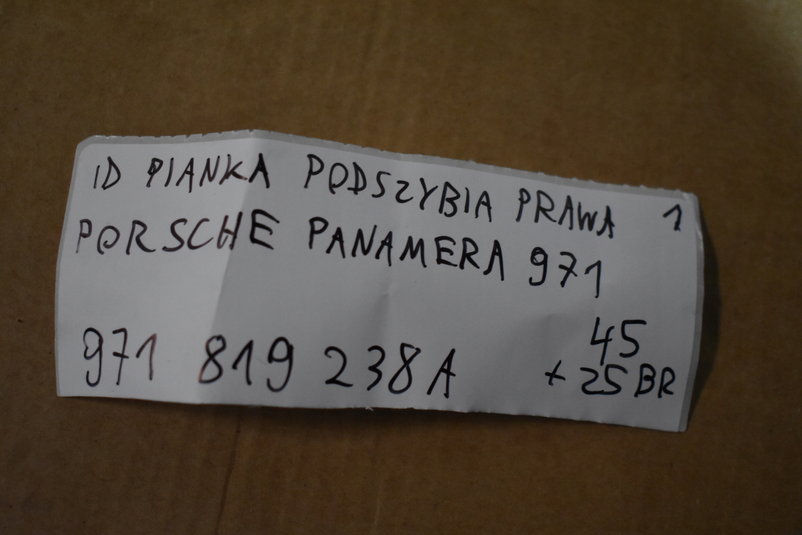 perfect condition PIANKA under the window right PORSCHE PANAMERA 971 1