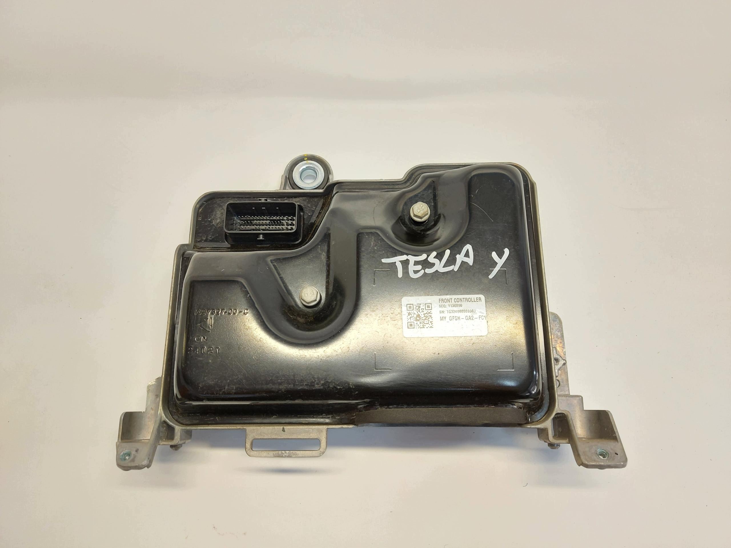 TESLA MODEL Y 2024r module control unit GFSH-GA2-FC1 1866750-20-b