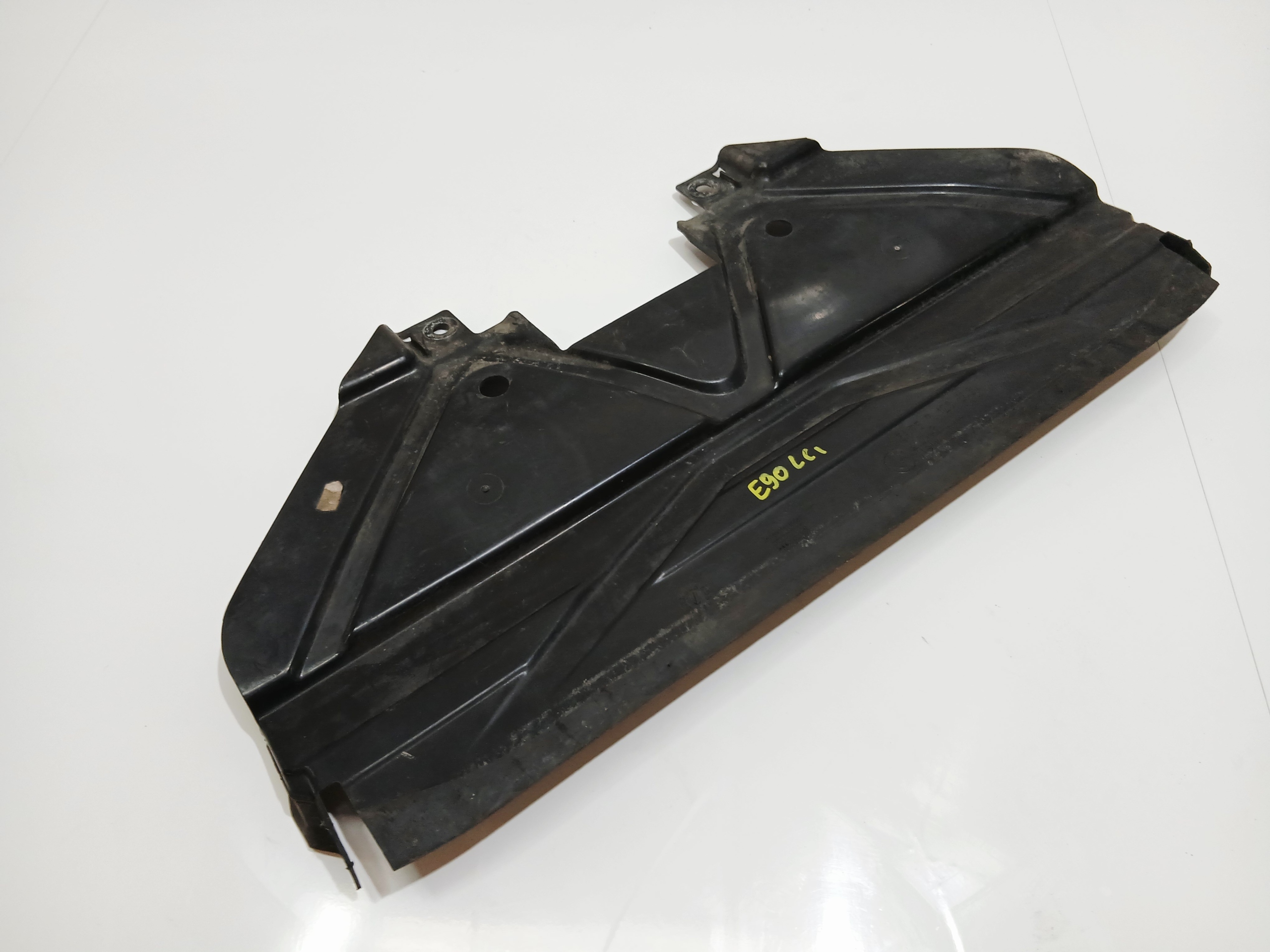 drain air BMW 3 E90 LIFT 7128503