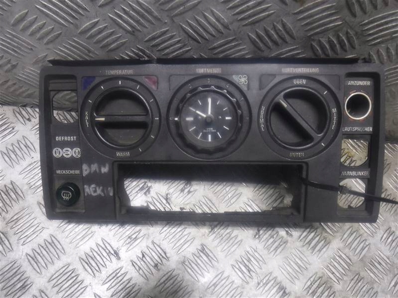 1363249 - Панель управления вентиляционным отверстием BMW E23