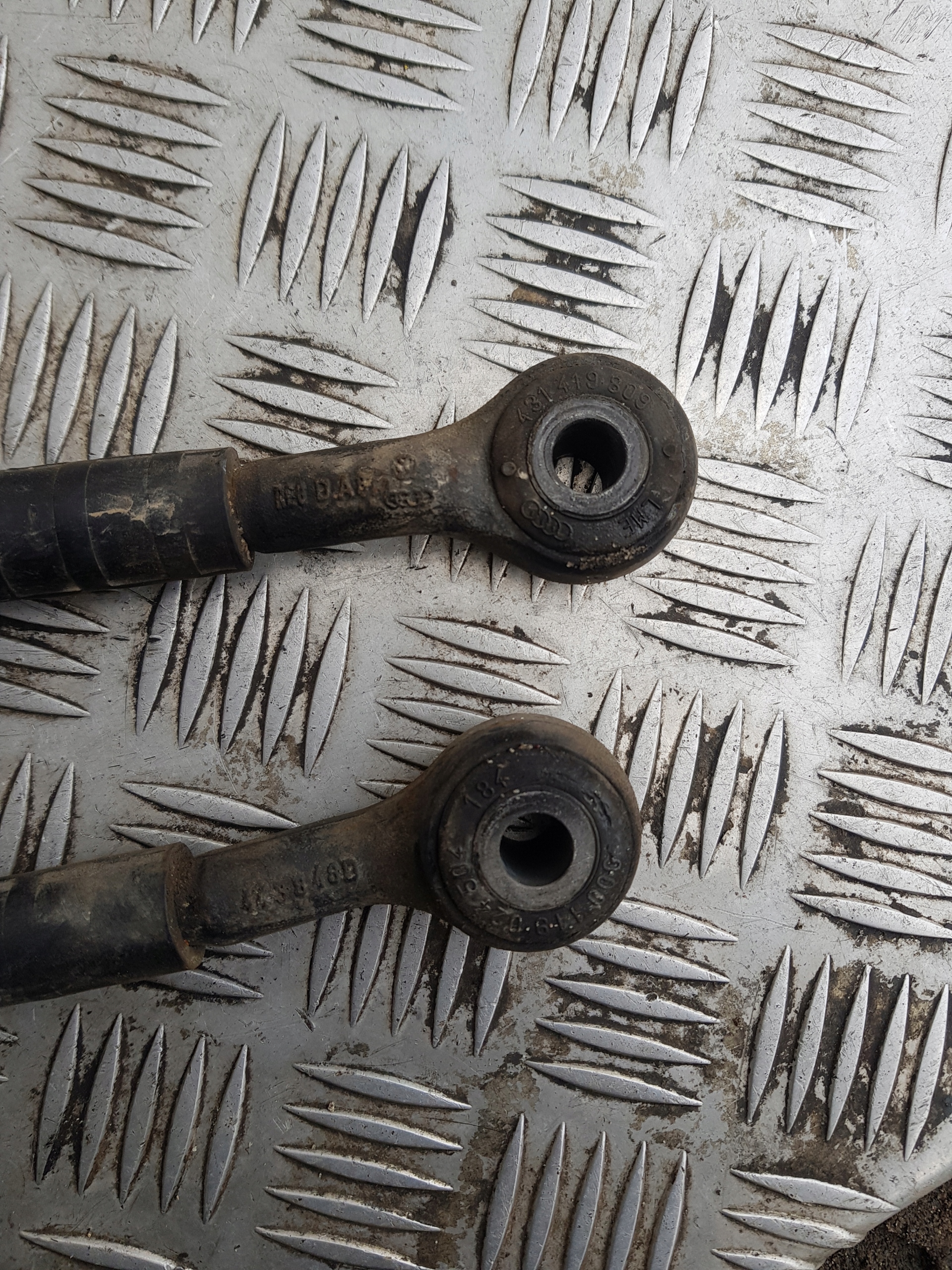 AUDI A6 C4 2.5 TDI Spurstange lenkrad links rechts