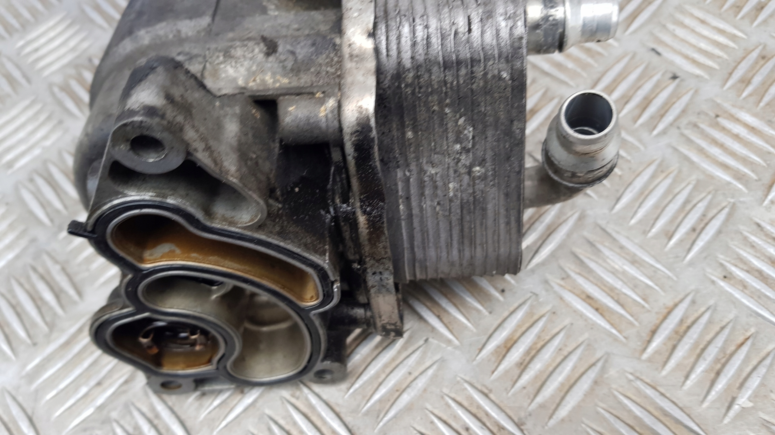 BMW E46 1.8 1.9 Ölfiltergehäuse 7505203