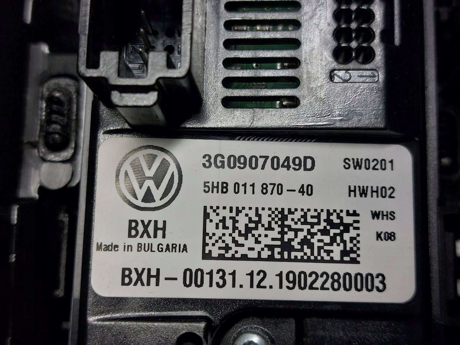 TUNEL central armrest VOLKSWAGEN PASSAT B8 LIFT 3G0907049D