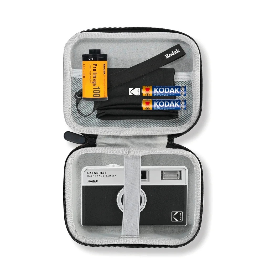 Kodak Ektar H35 Half Frame Film Camera Start Set Black