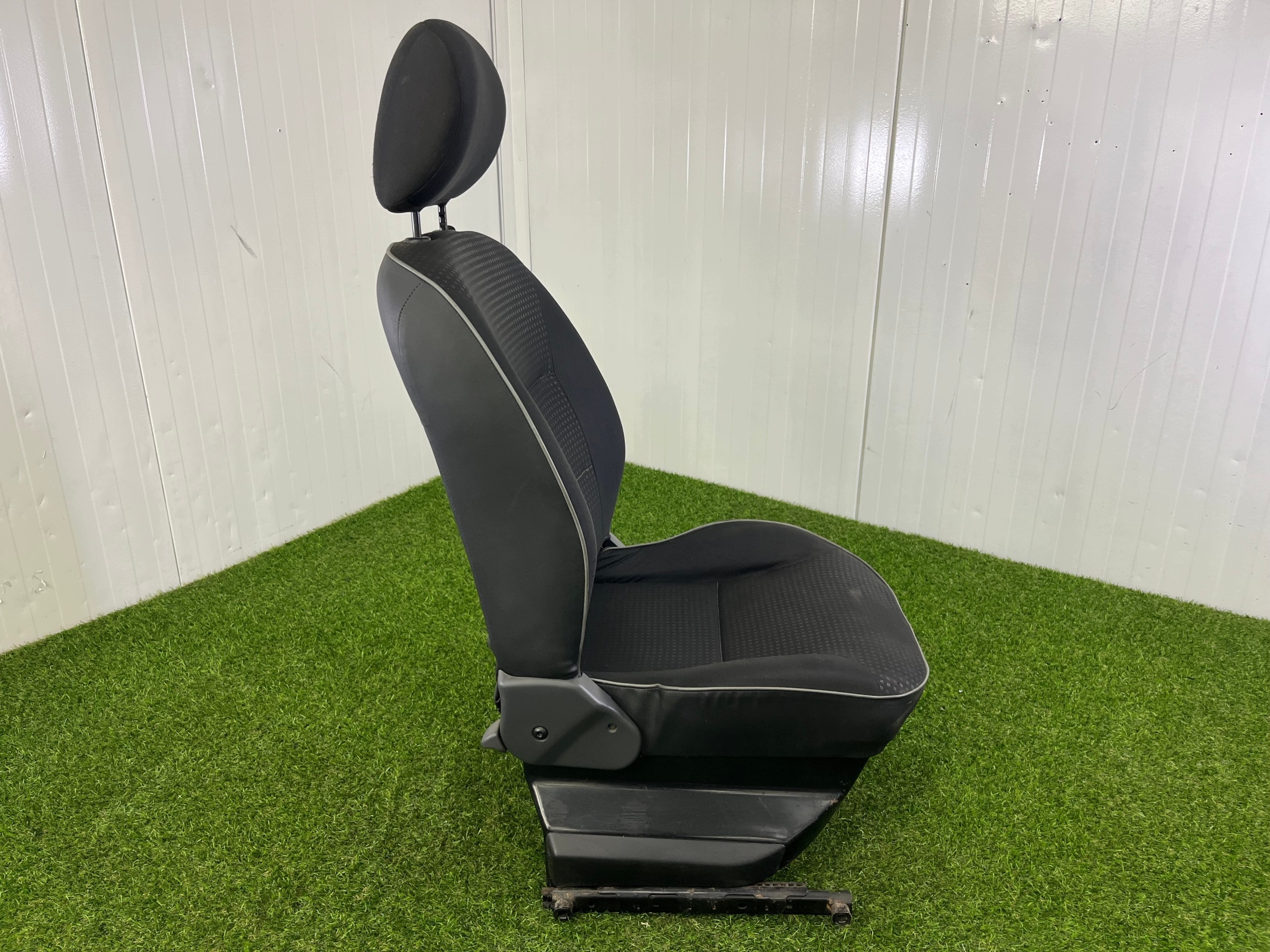 Siège Passegers PEUGEOT PARTNER 1 CITROEN BERLINGO 1