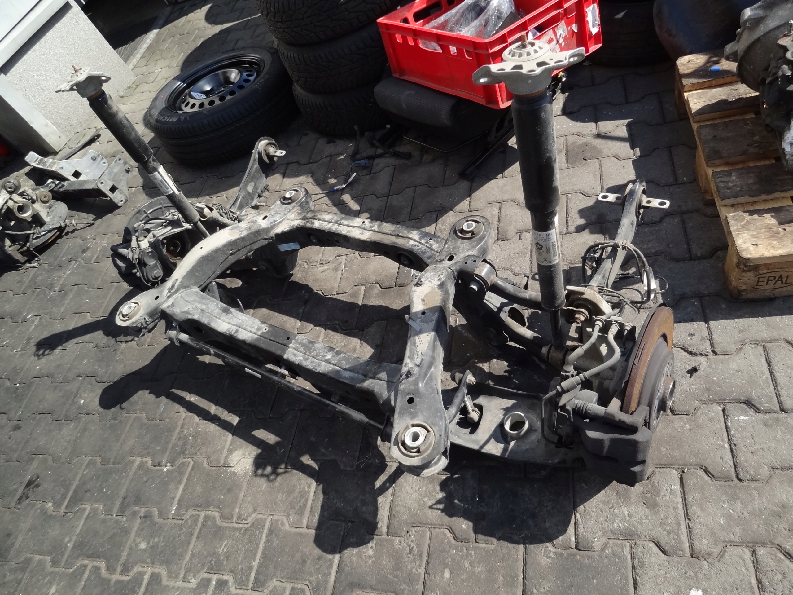 JEEP CHEROKEE KL 2017 2,2 ZAWIESZENIE TYLNE BELKA