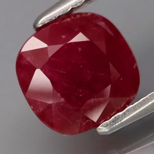 Rubin 1.81ct Polštář Mosambik eCertifikát Wbd