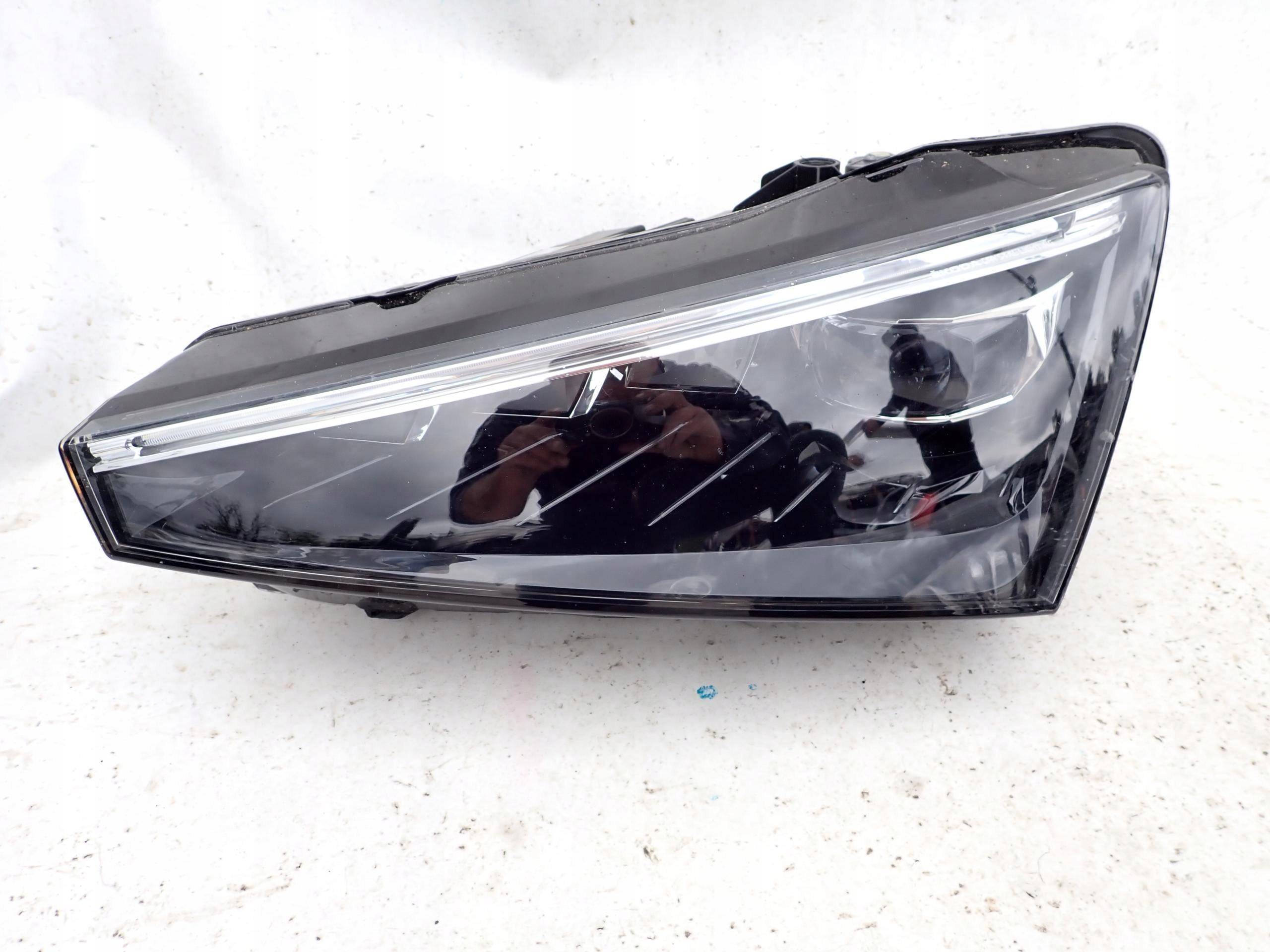 SKODA SCALA 19- light left front FULL LED