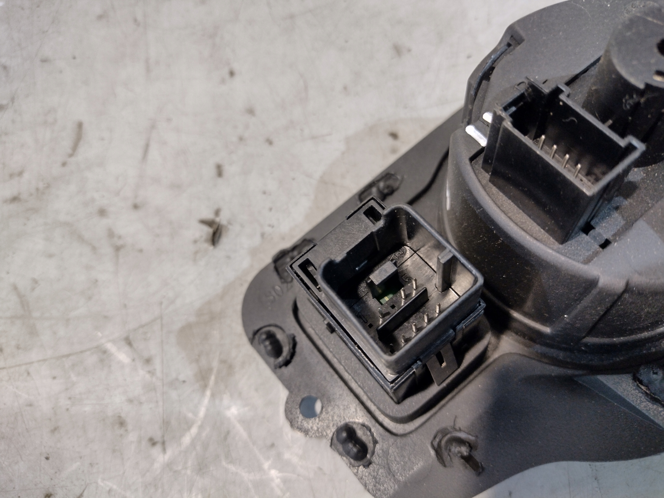 interruttore luci Volkswagen Passat B6