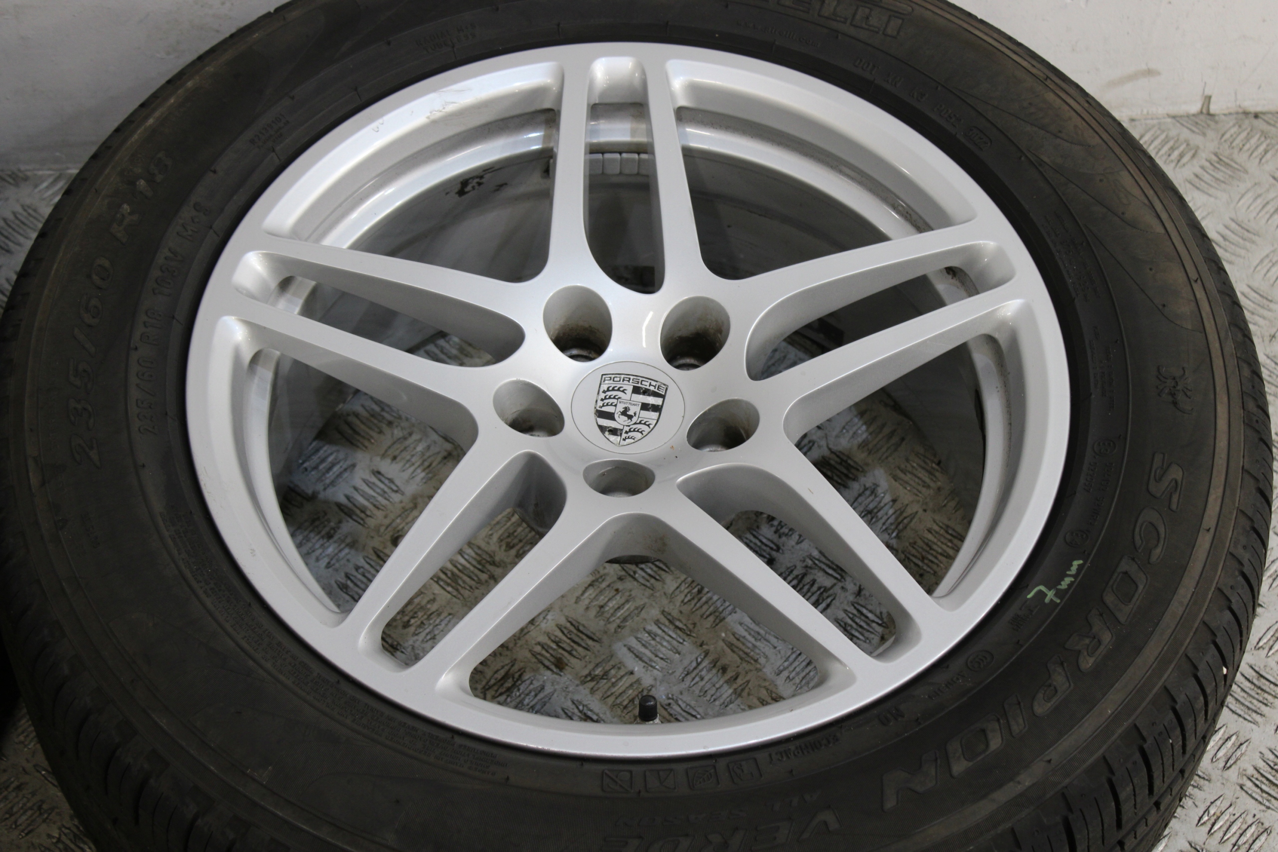 wheels discs disc 235/60 R18 ET21 PORSCHE MACAN 95B 95B601025AS