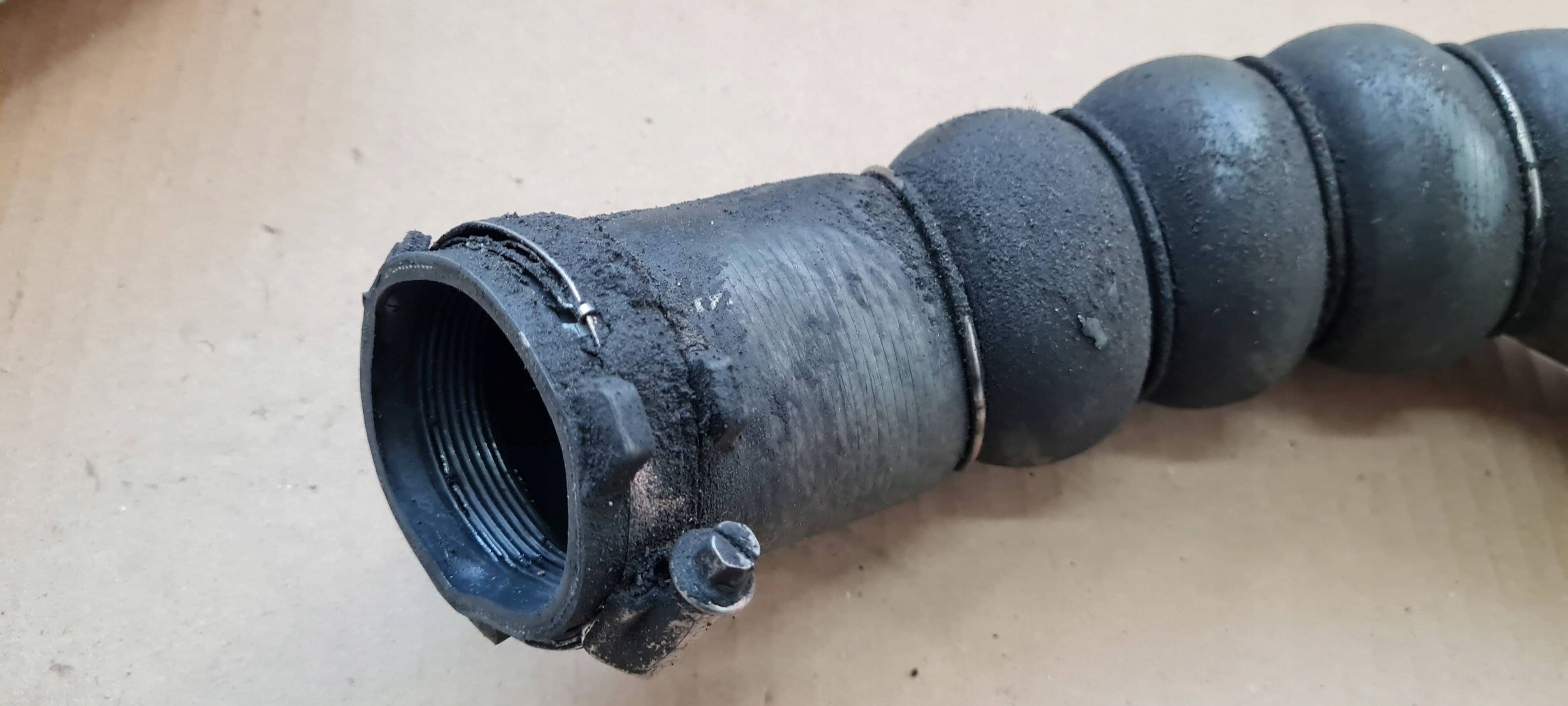 A6 C6 LIFT cijev prijenos interkulera 2.0 TDI 4F0145738AE