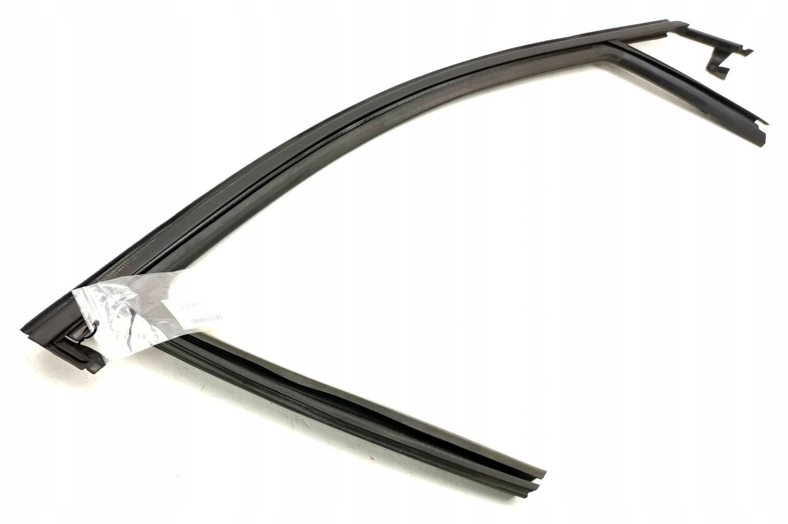 USZCZELKA SZYBY PEUGEOT 3008 II 9811246680